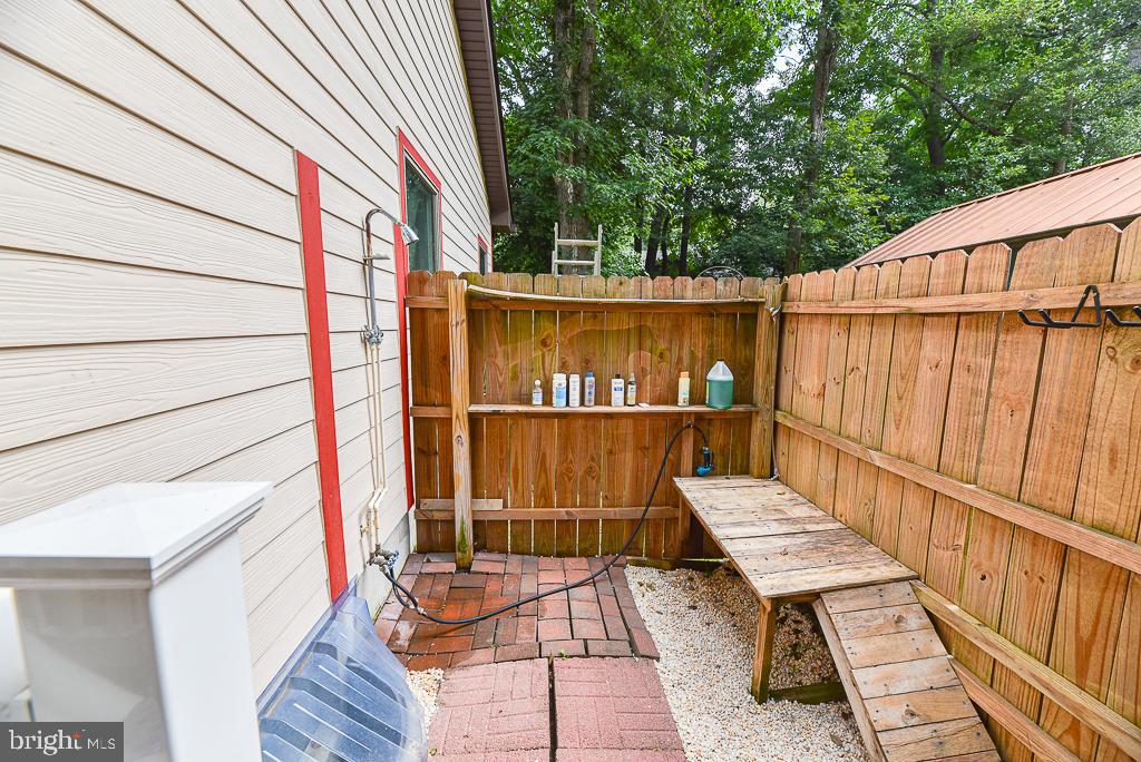 COUNTRY VILLAGE (3) - Residential