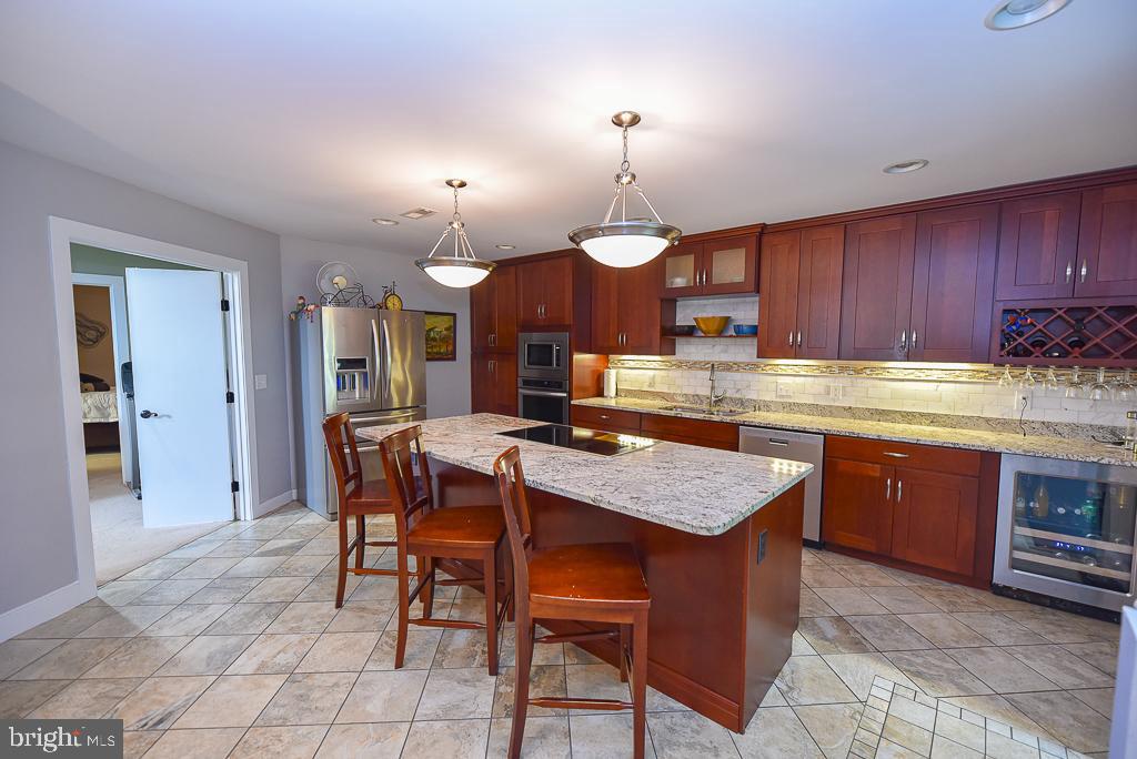 COUNTRY VILLAGE (3) - Residential