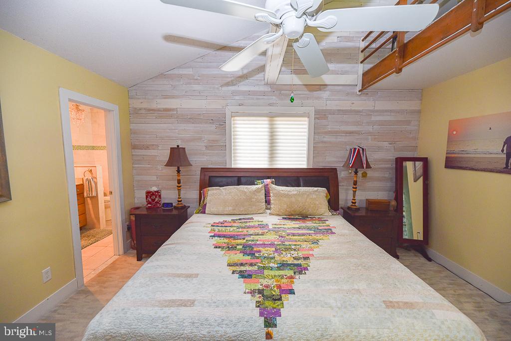 COUNTRY VILLAGE (3) - Residential