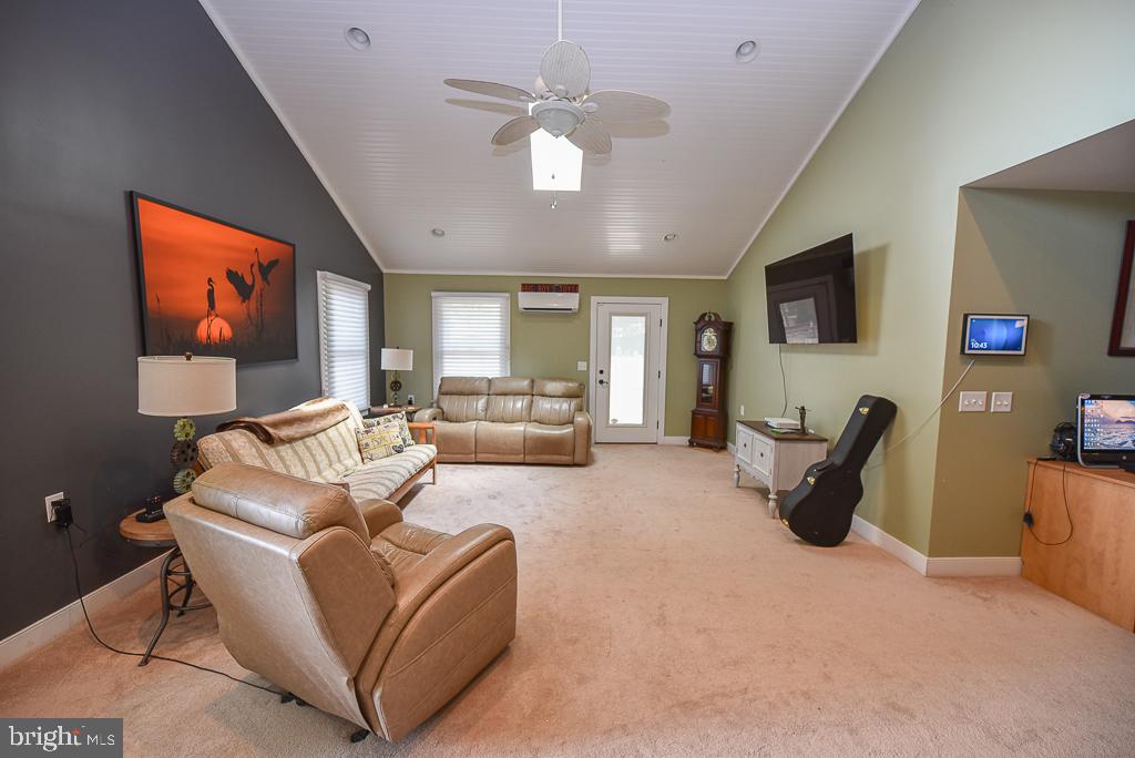 COUNTRY VILLAGE (3) - Residential