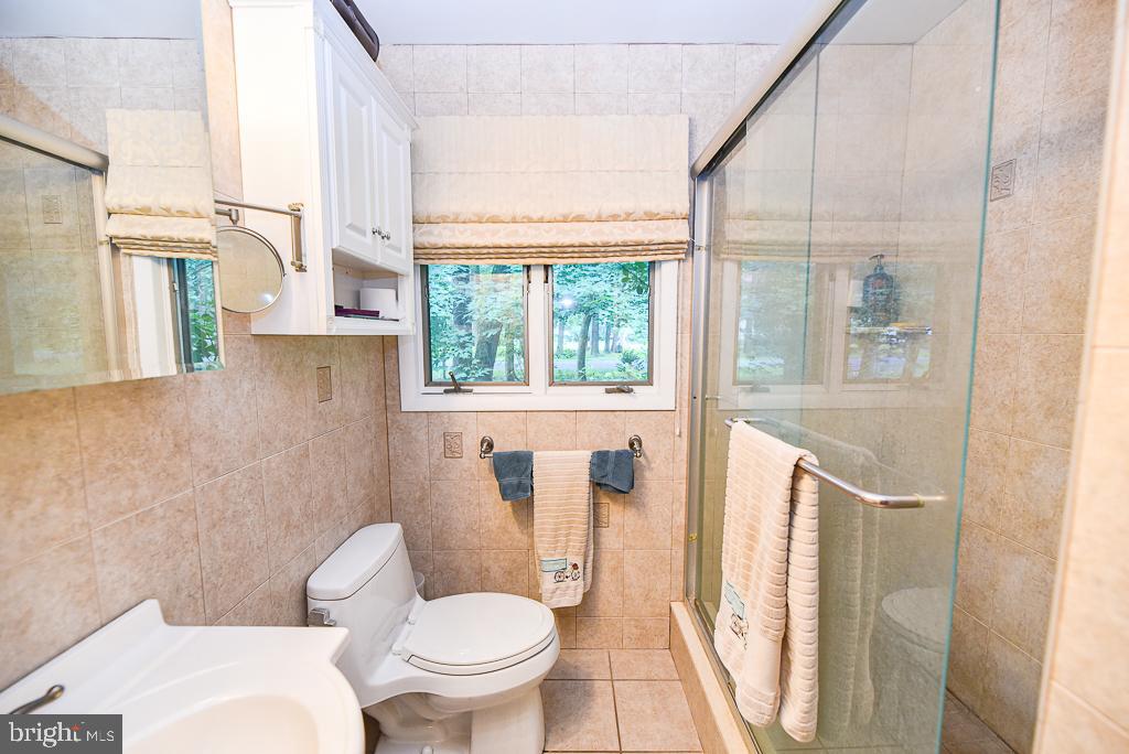 COUNTRY VILLAGE (3) - Residential