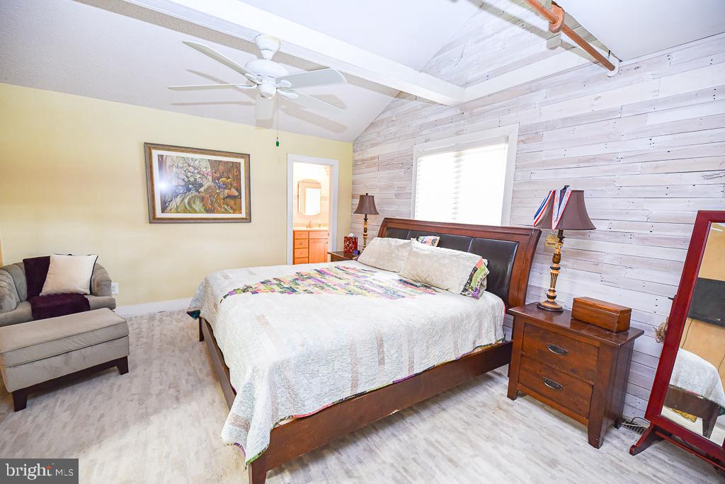 COUNTRY VILLAGE (3) - Residential