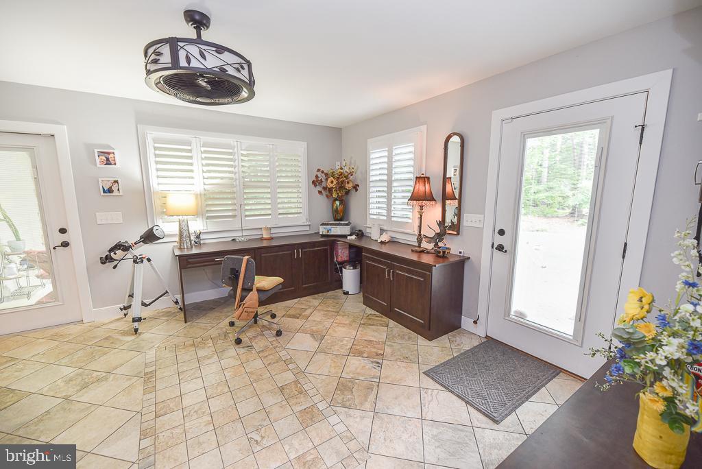 COUNTRY VILLAGE (3) - Residential