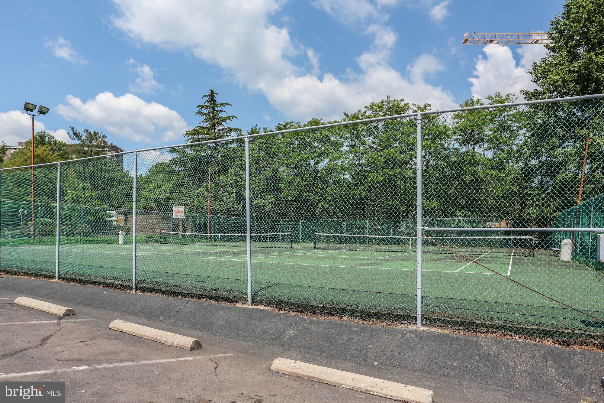 THE COLONIES - Residential Lease