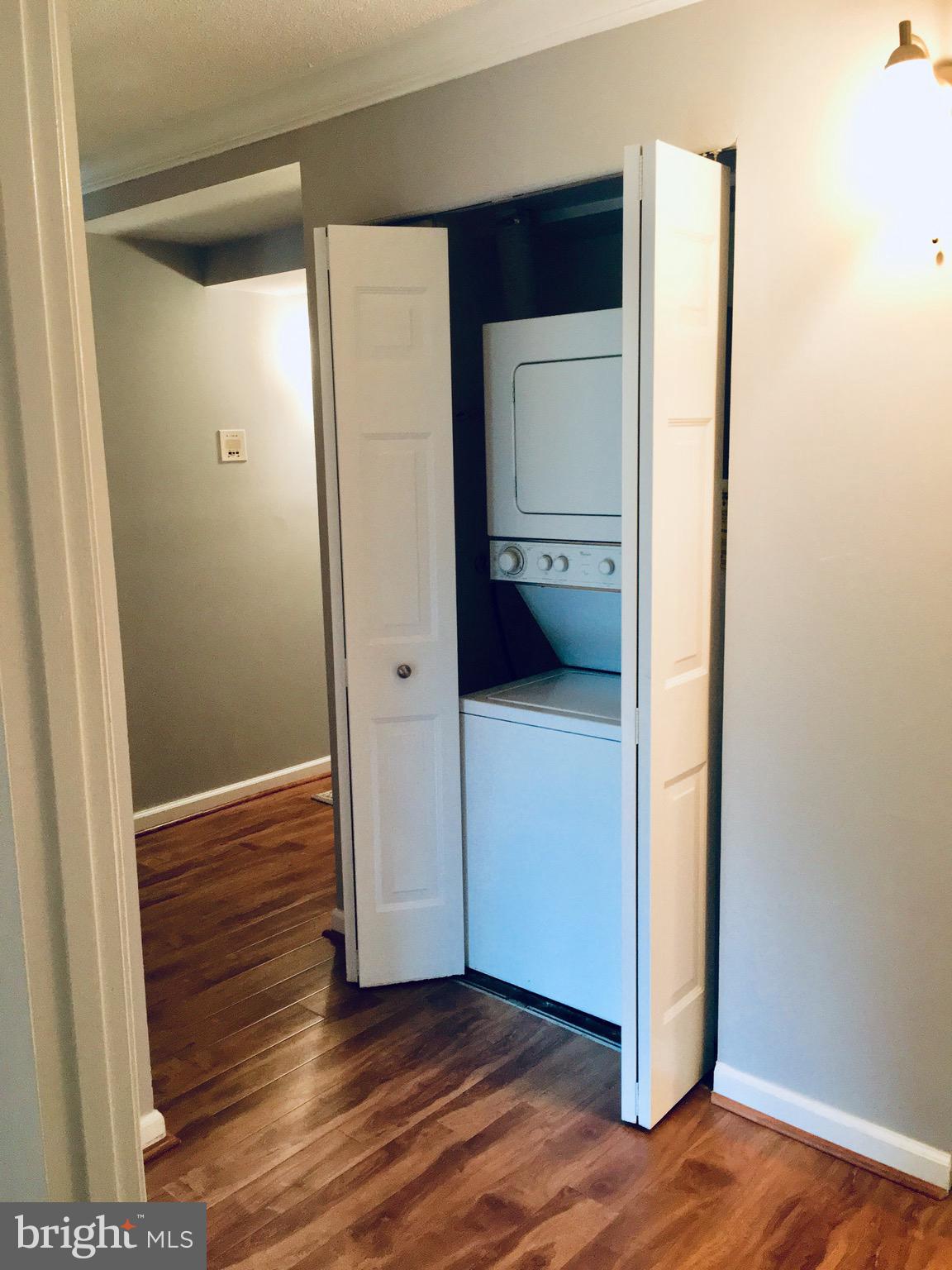 THE COLONIES - Residential Lease