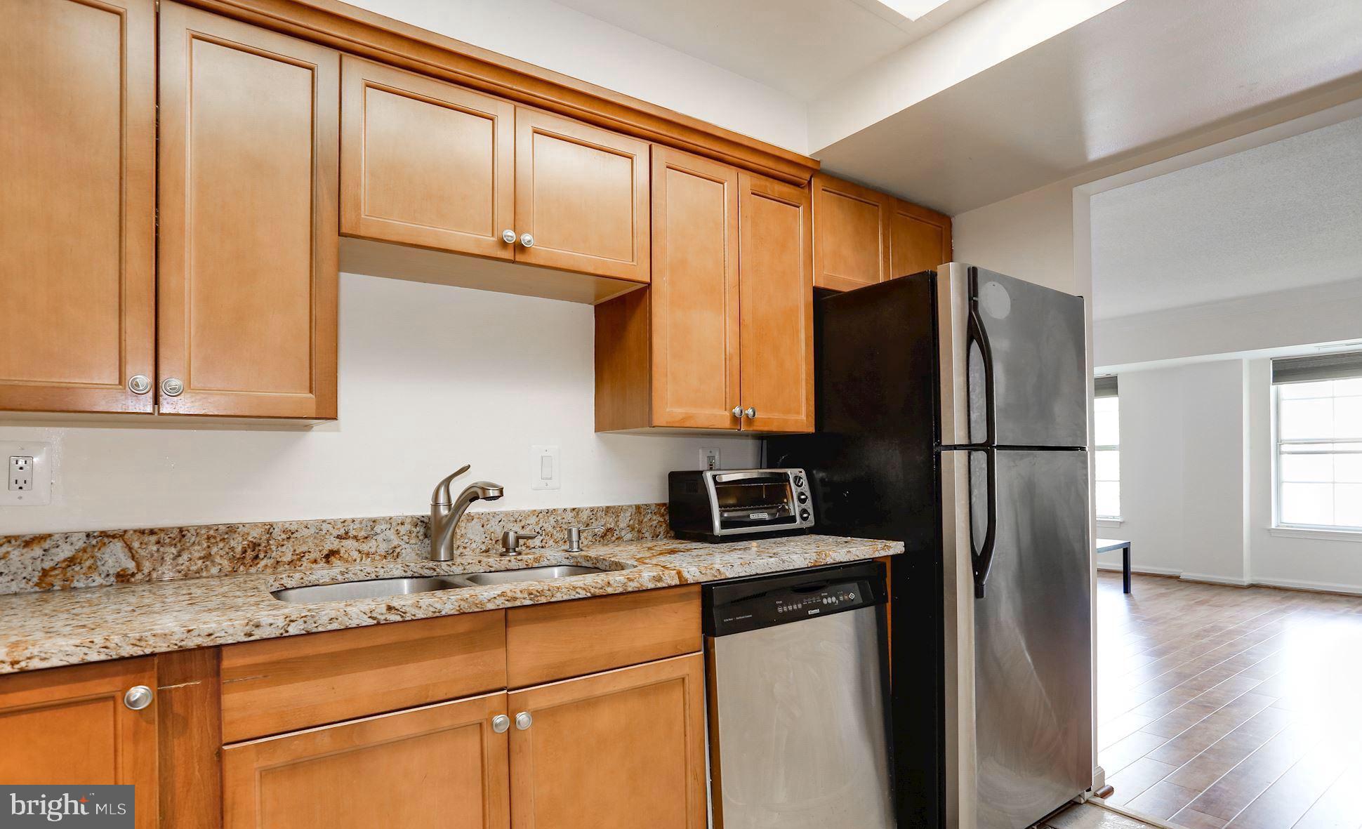 THE COLONIES - Residential Lease