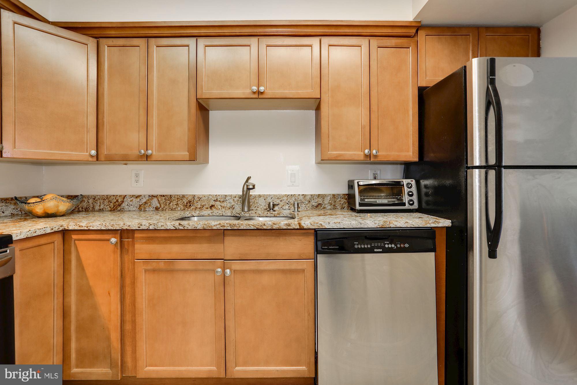 THE COLONIES - Residential Lease