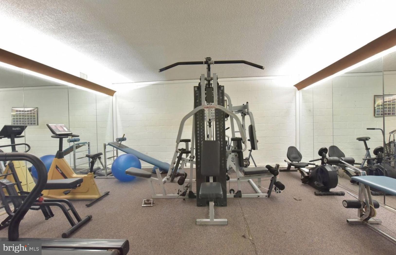 THE COLONIES - Residential Lease