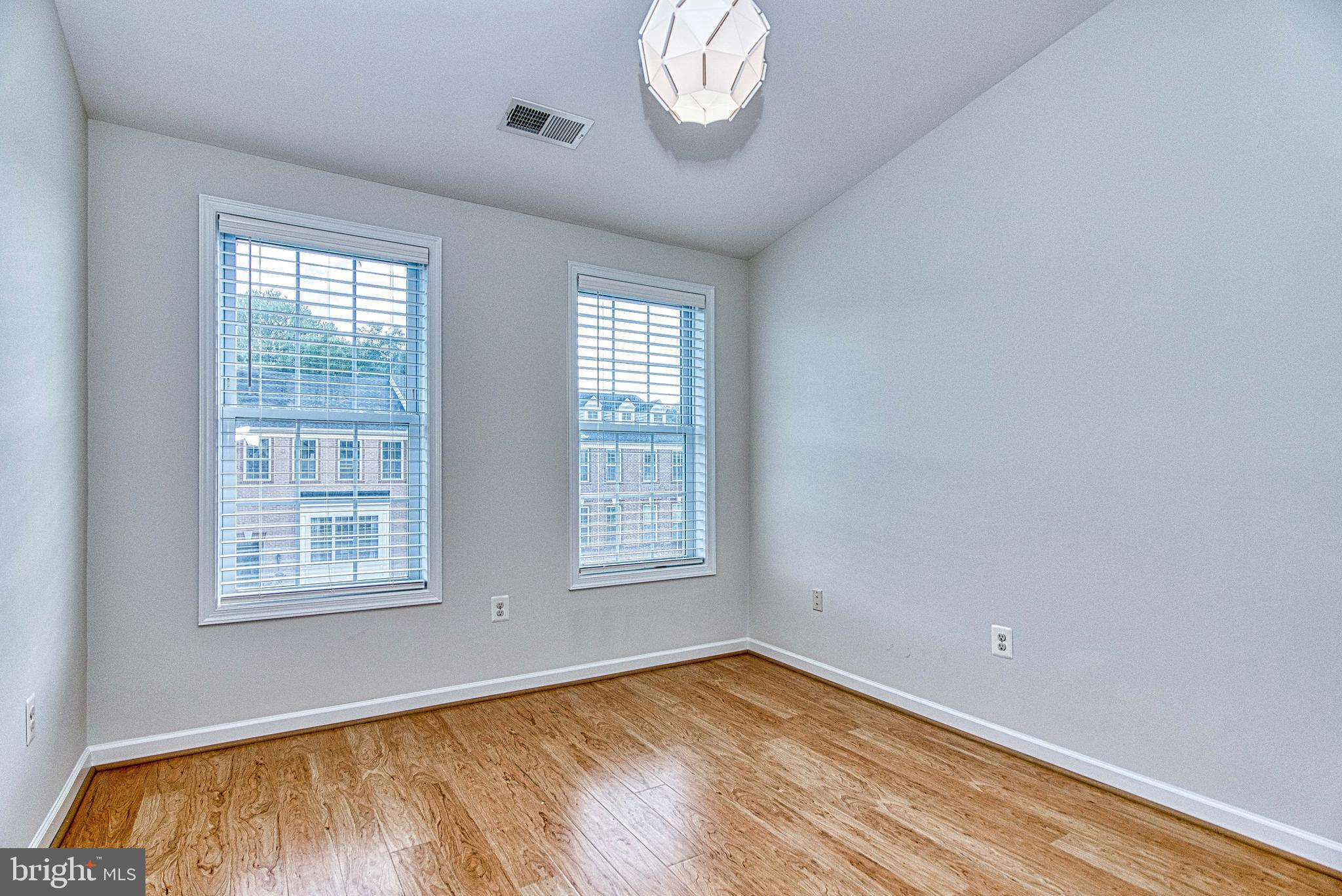 PURCELLVILLE - Residential Lease