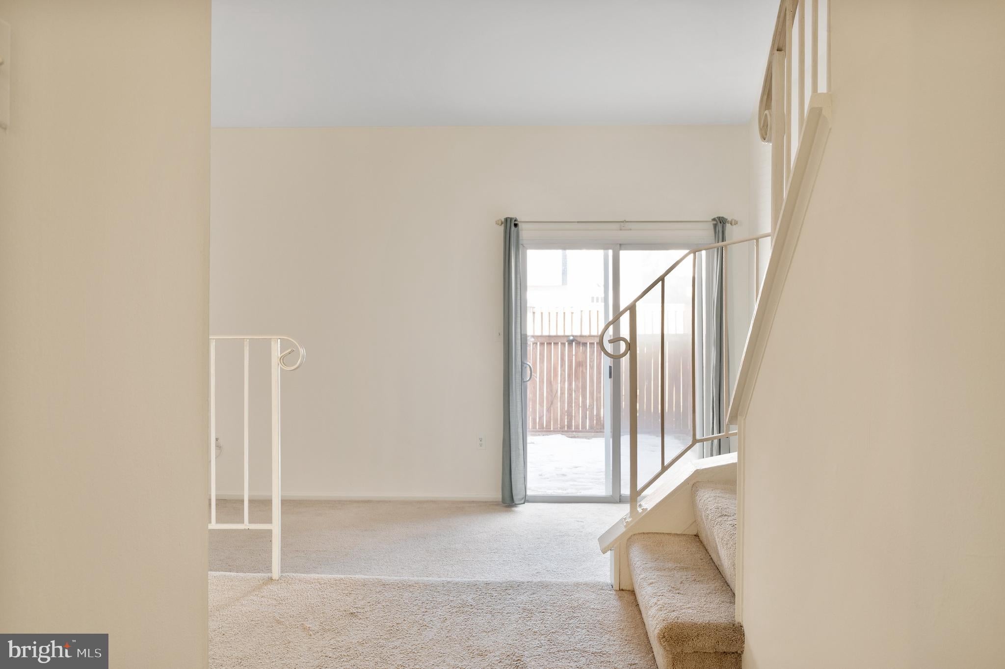 9832 OAKDALE WOODS COURT