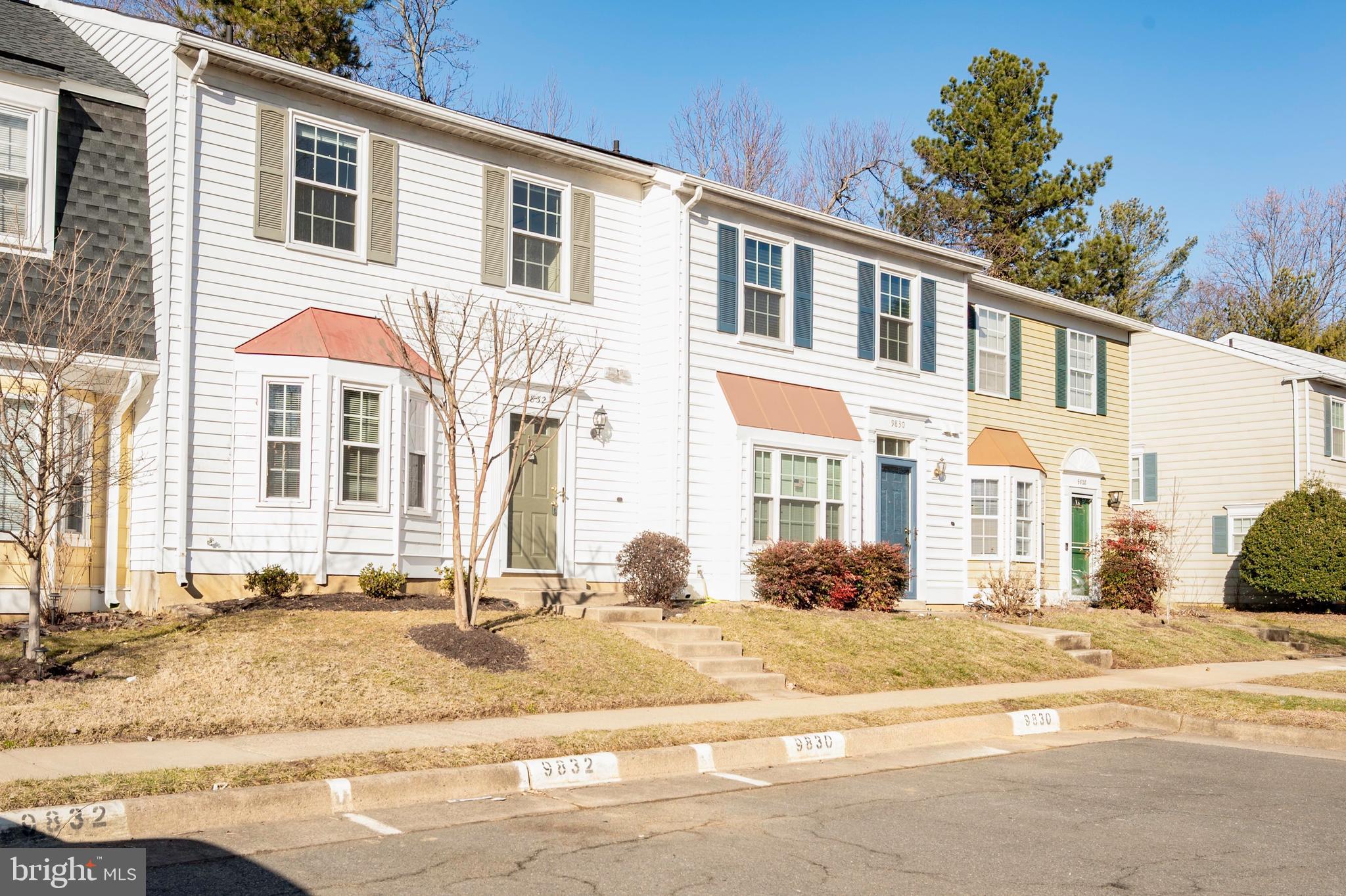 9832 OAKDALE WOODS COURT