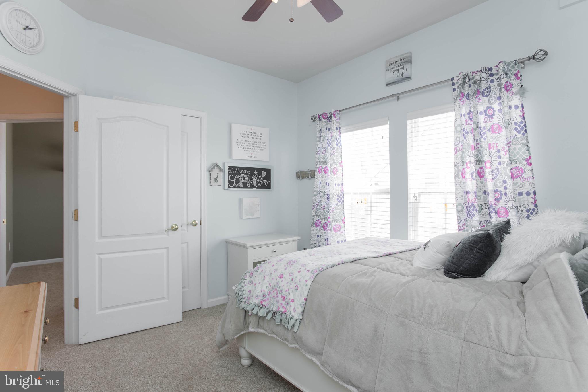 THE TOWNES AT VILLAGE PLACE - Residential