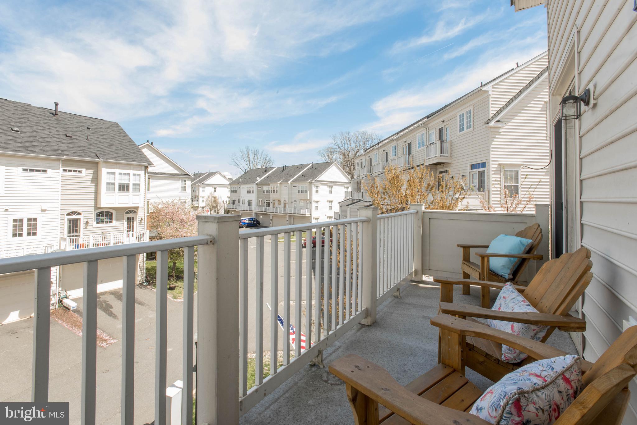 THE TOWNES AT VILLAGE PLACE - Residential