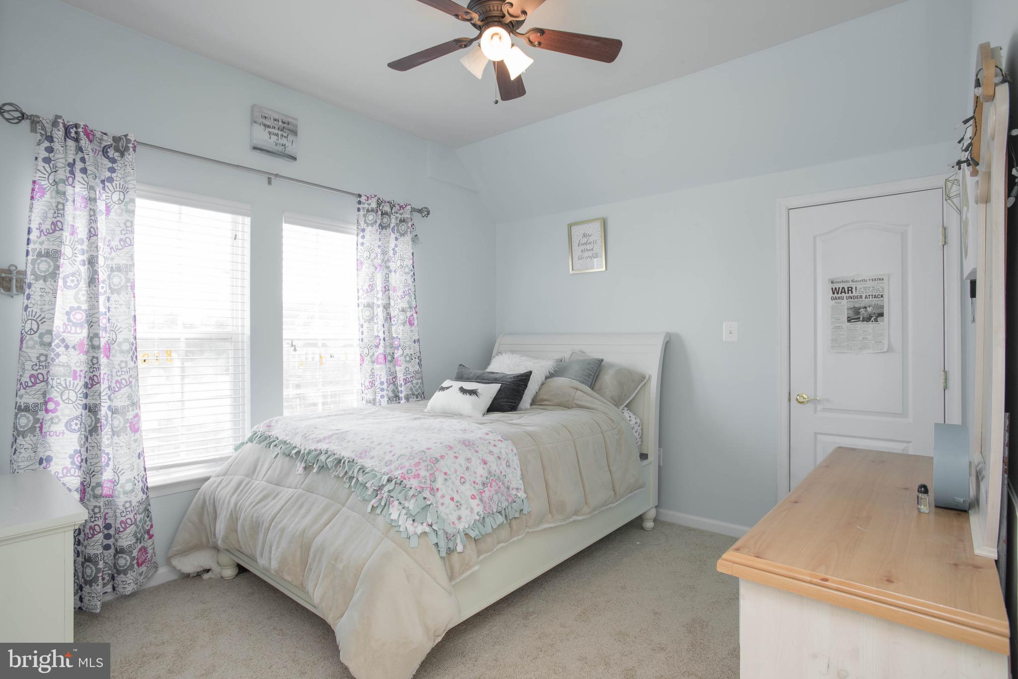 THE TOWNES AT VILLAGE PLACE - Residential