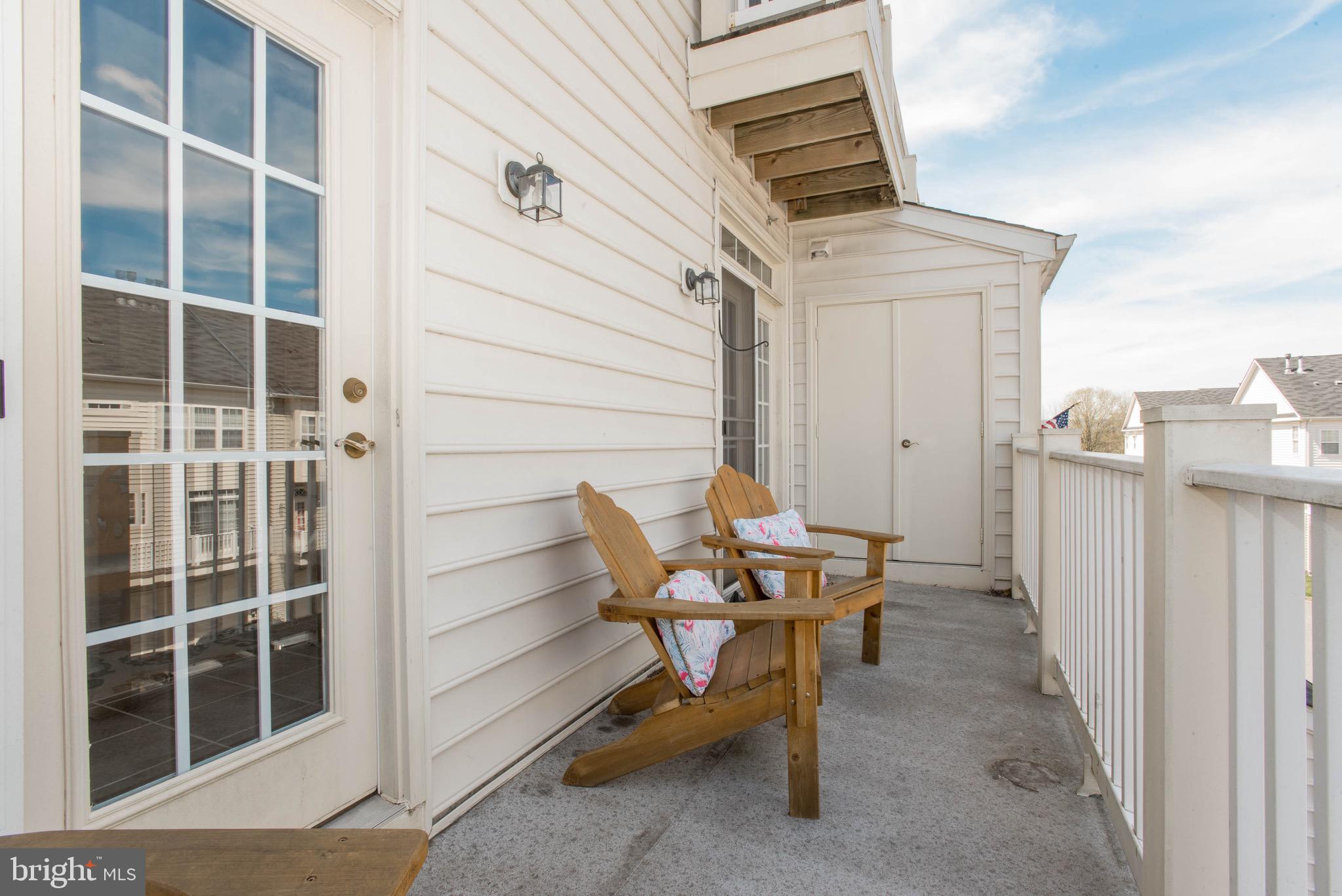 THE TOWNES AT VILLAGE PLACE - Residential