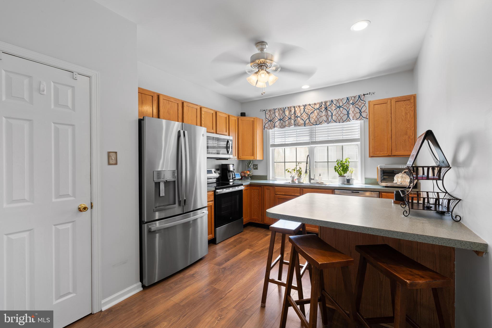 FRENCH CREEK TOWNH - Residential