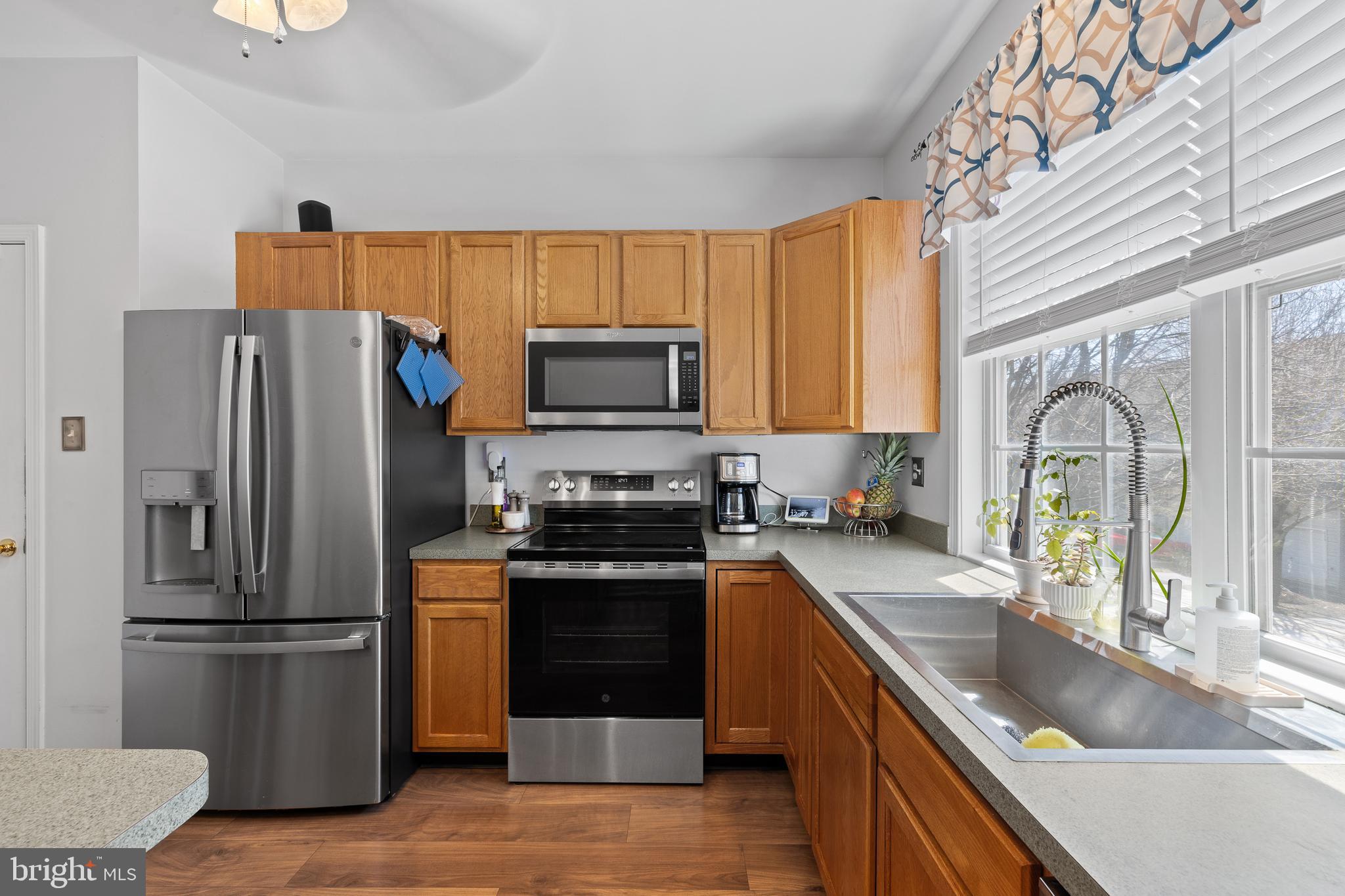 FRENCH CREEK TOWNH - Residential