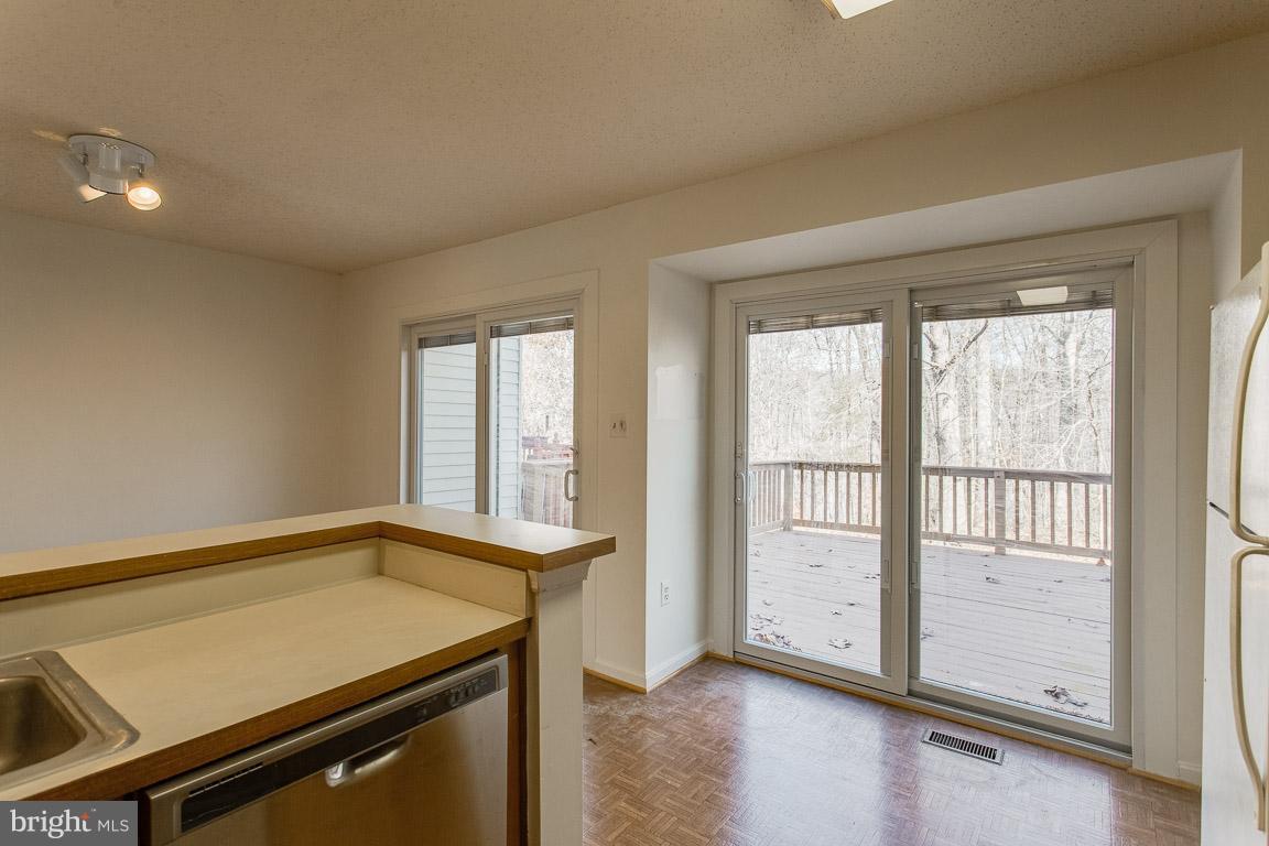 LAKE RIDGE - Residential