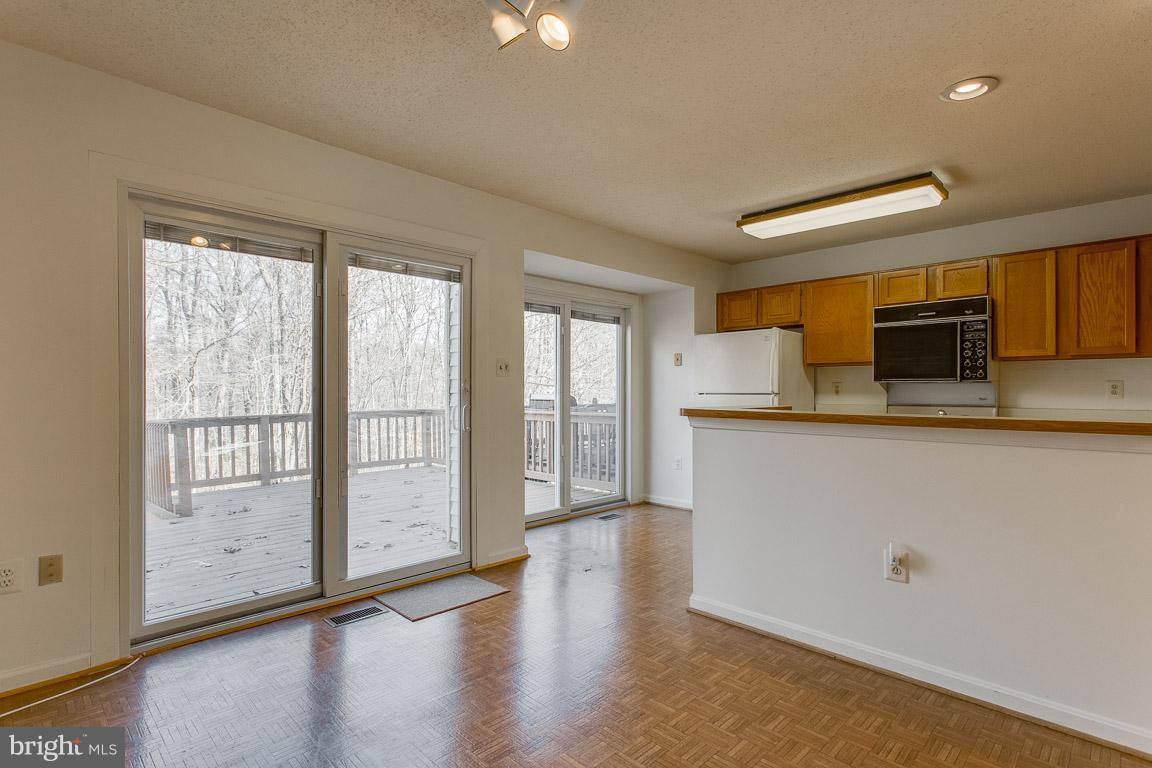 LAKE RIDGE - Residential