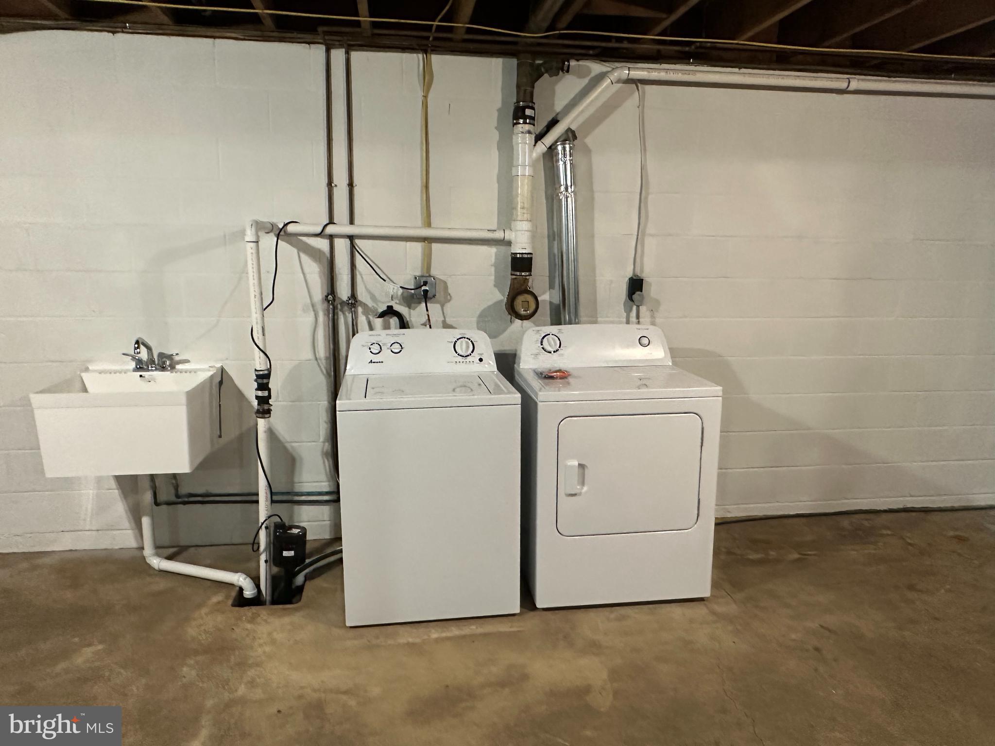 BROADVIEW ACRES - Residential Lease