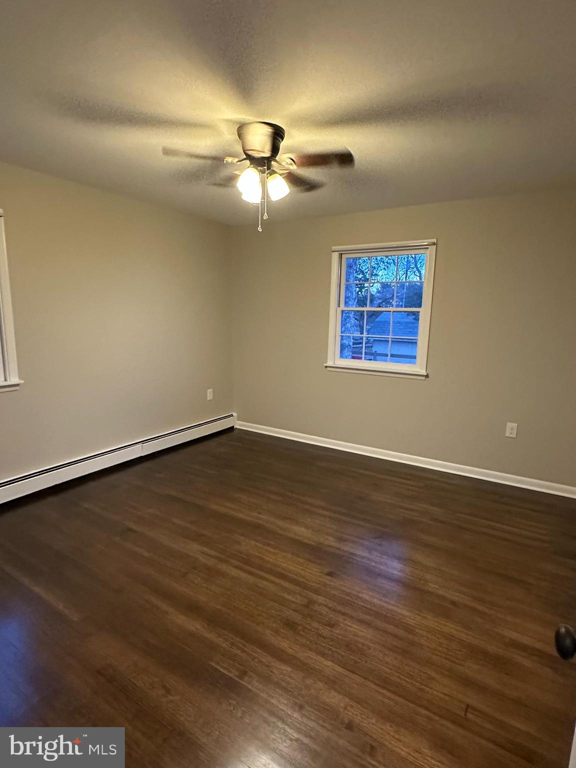 BROADVIEW ACRES - Residential Lease