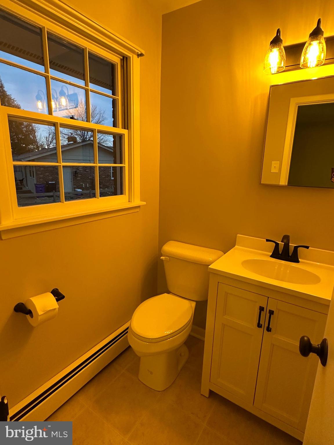 BROADVIEW ACRES - Residential Lease