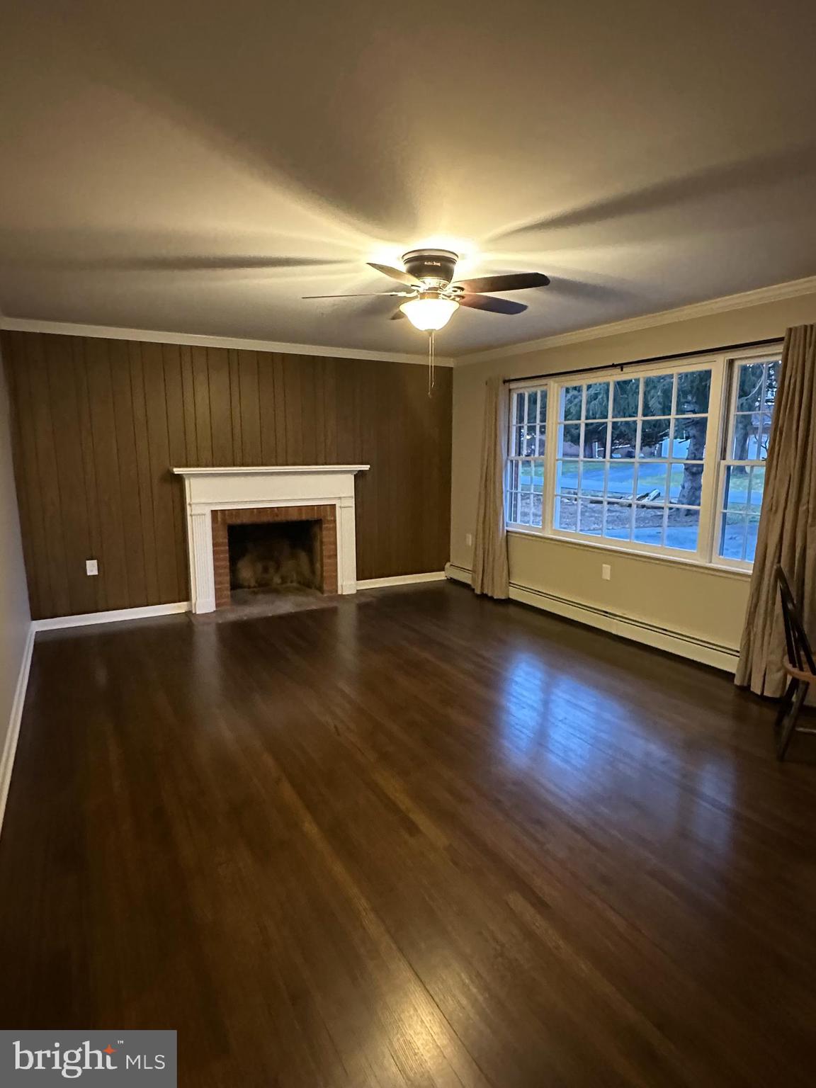 BROADVIEW ACRES - Residential Lease