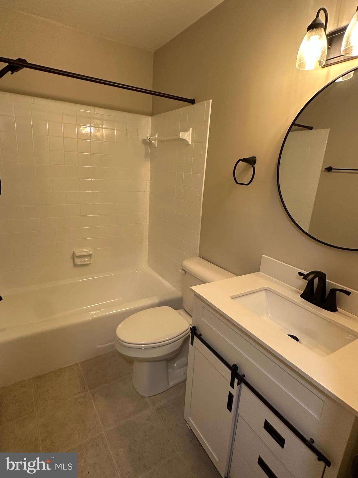 BROADVIEW ACRES - Residential Lease