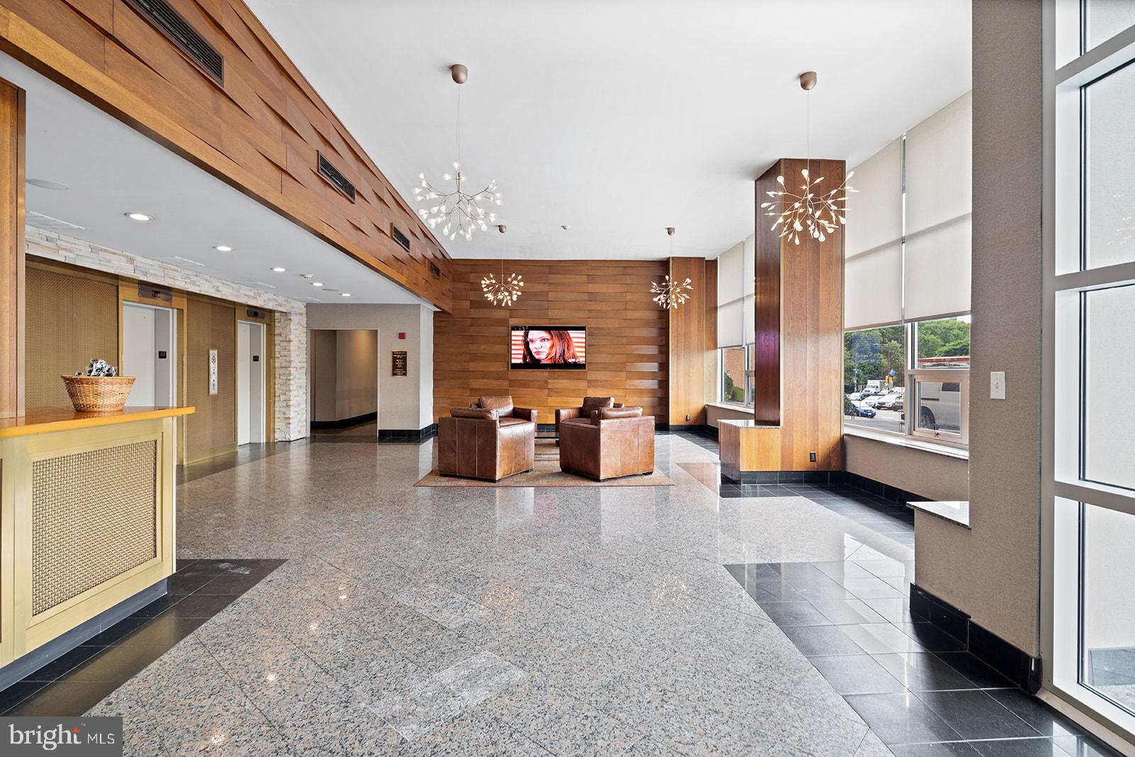 FAIRMOUNT - Residential Lease