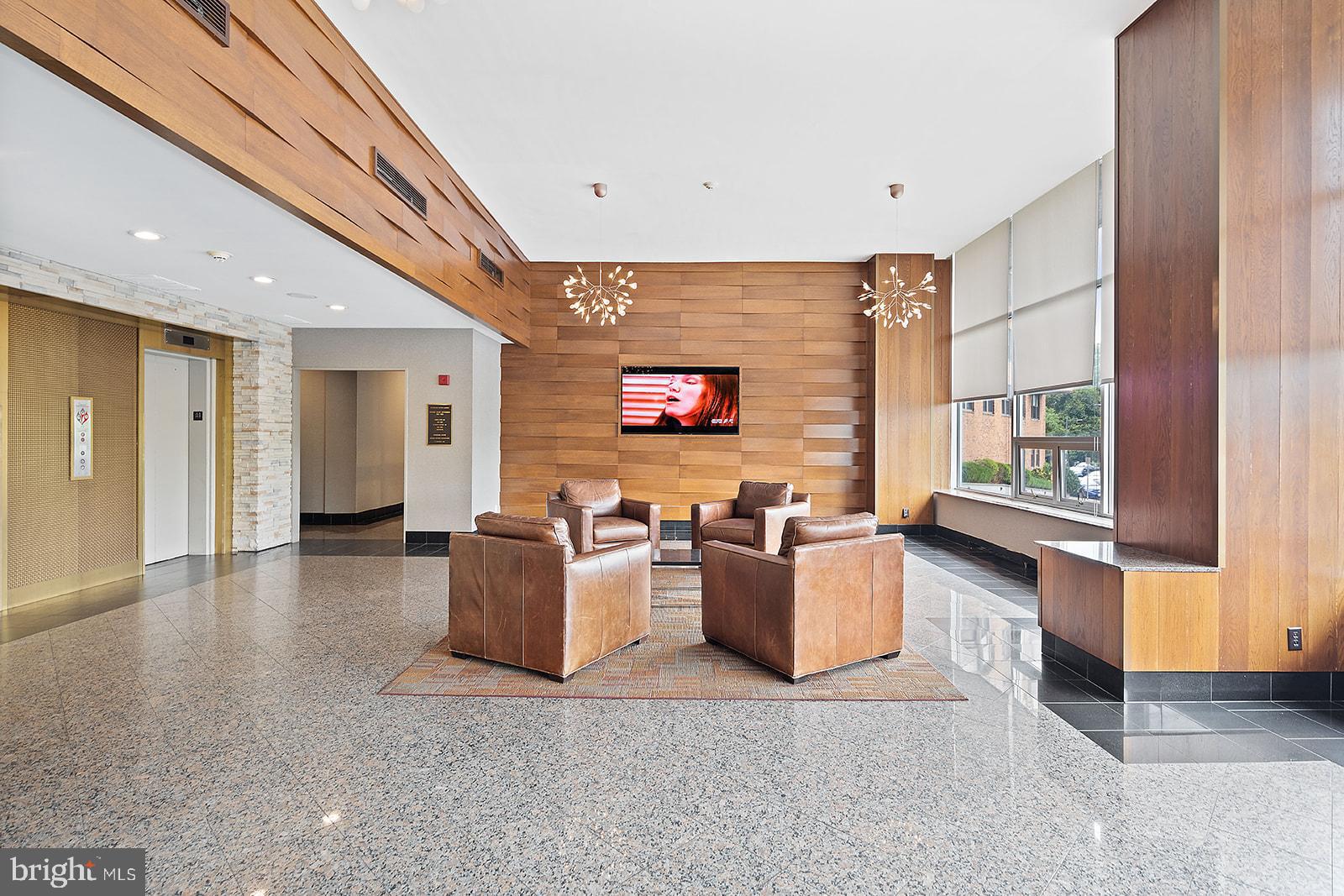 FAIRMOUNT - Residential Lease