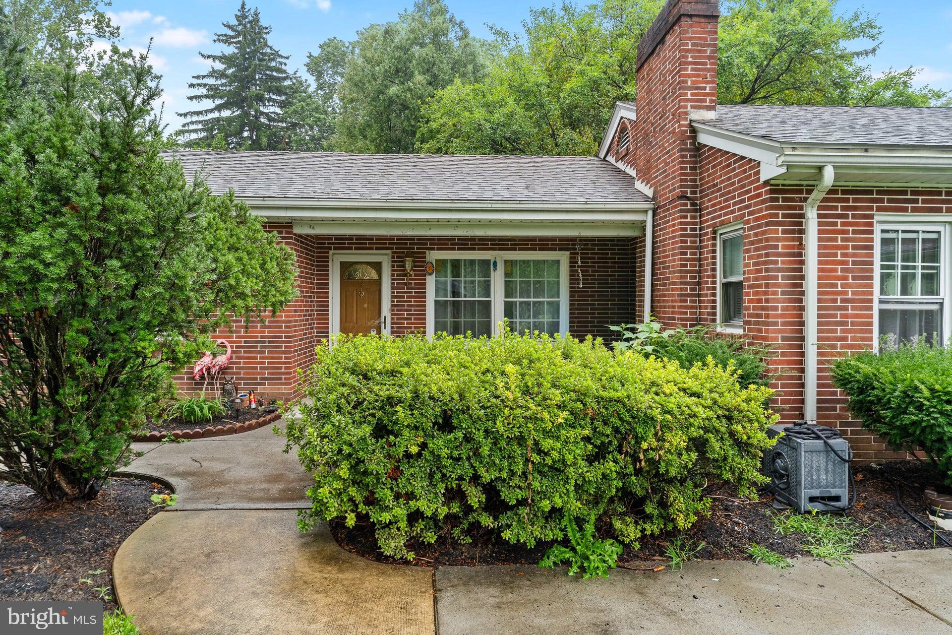 1601 COLONIAL ROAD