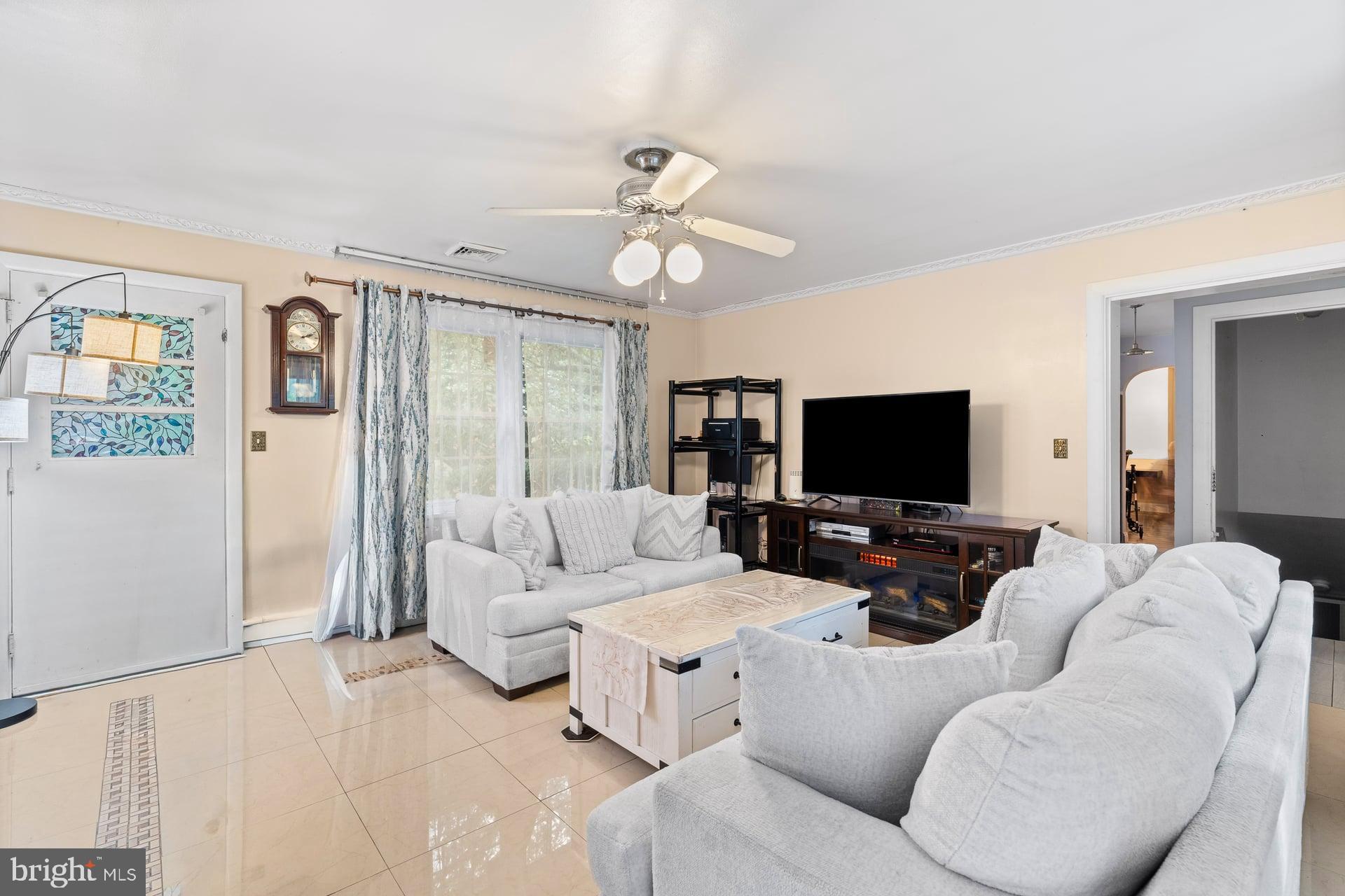 1601 COLONIAL ROAD