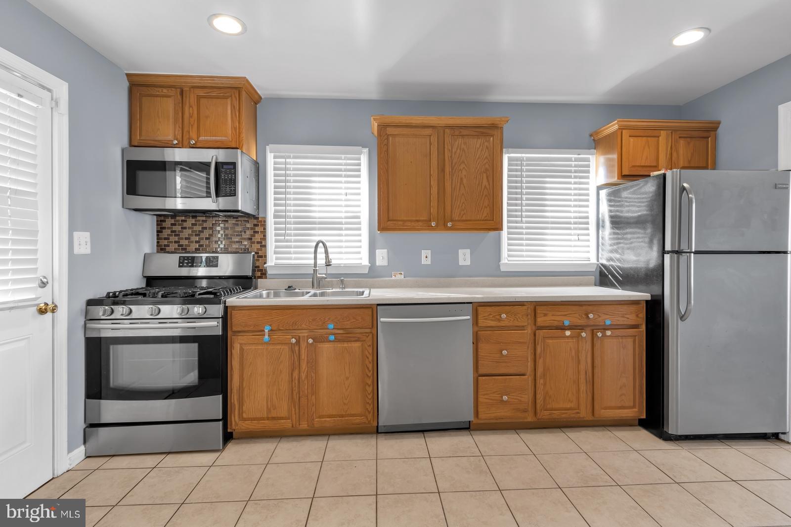 PALMER HEIGHTS - Residential Lease