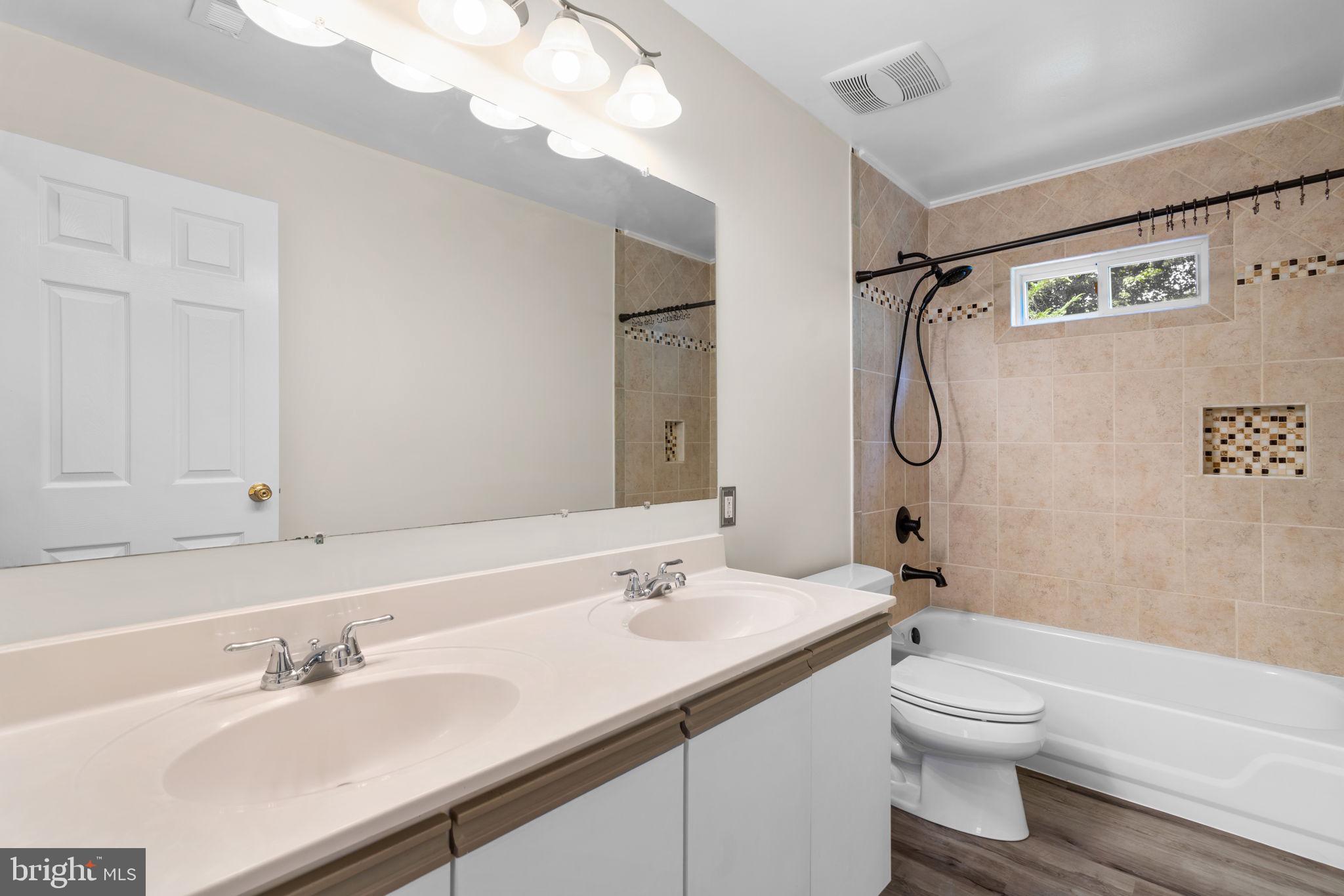 VILLAGE  OF PAINTERS MILL - Residential