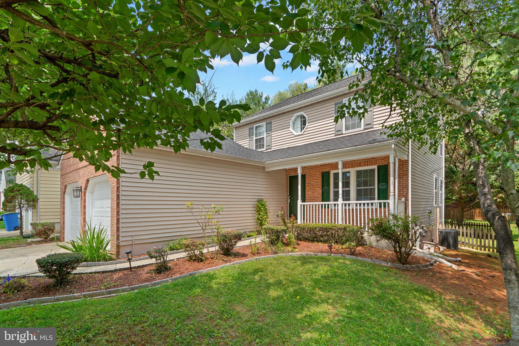 22 SADDLESTONE COURT