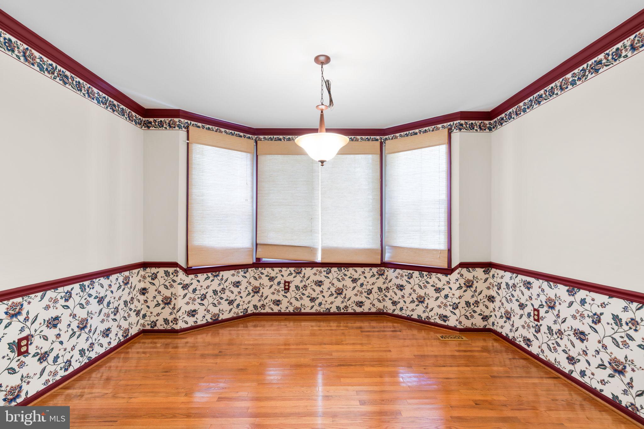 VILLAGE  OF PAINTERS MILL - Residential