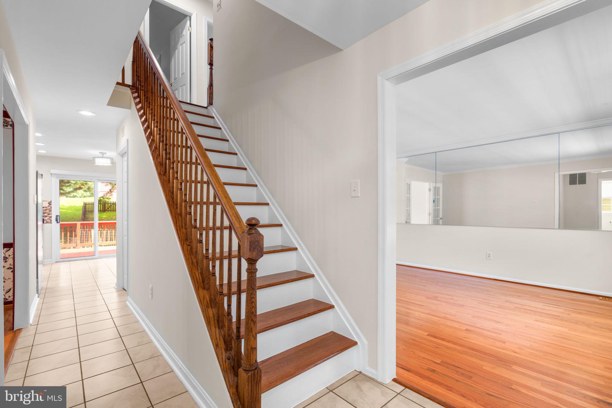 22 SADDLESTONE COURT