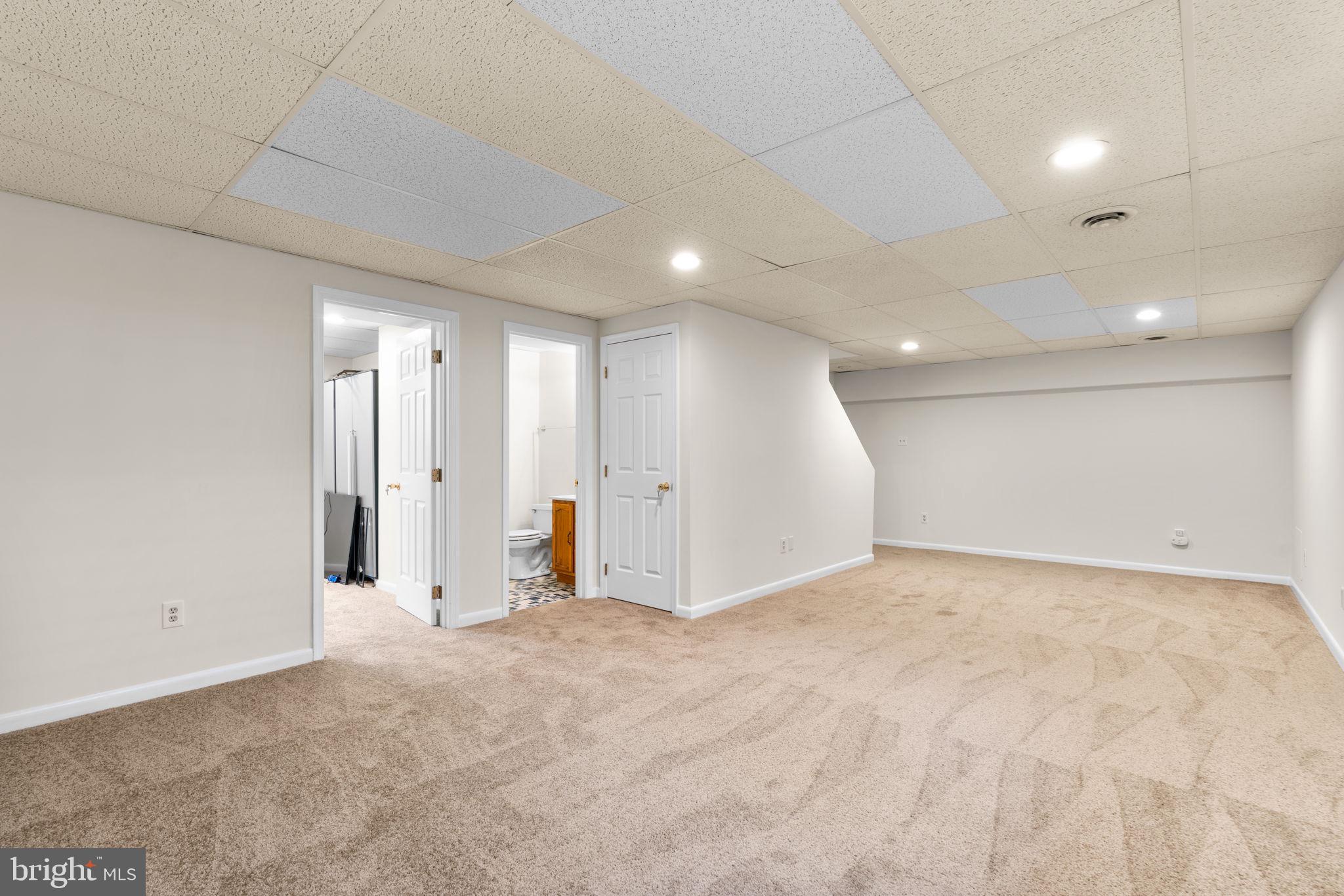 VILLAGE  OF PAINTERS MILL - Residential