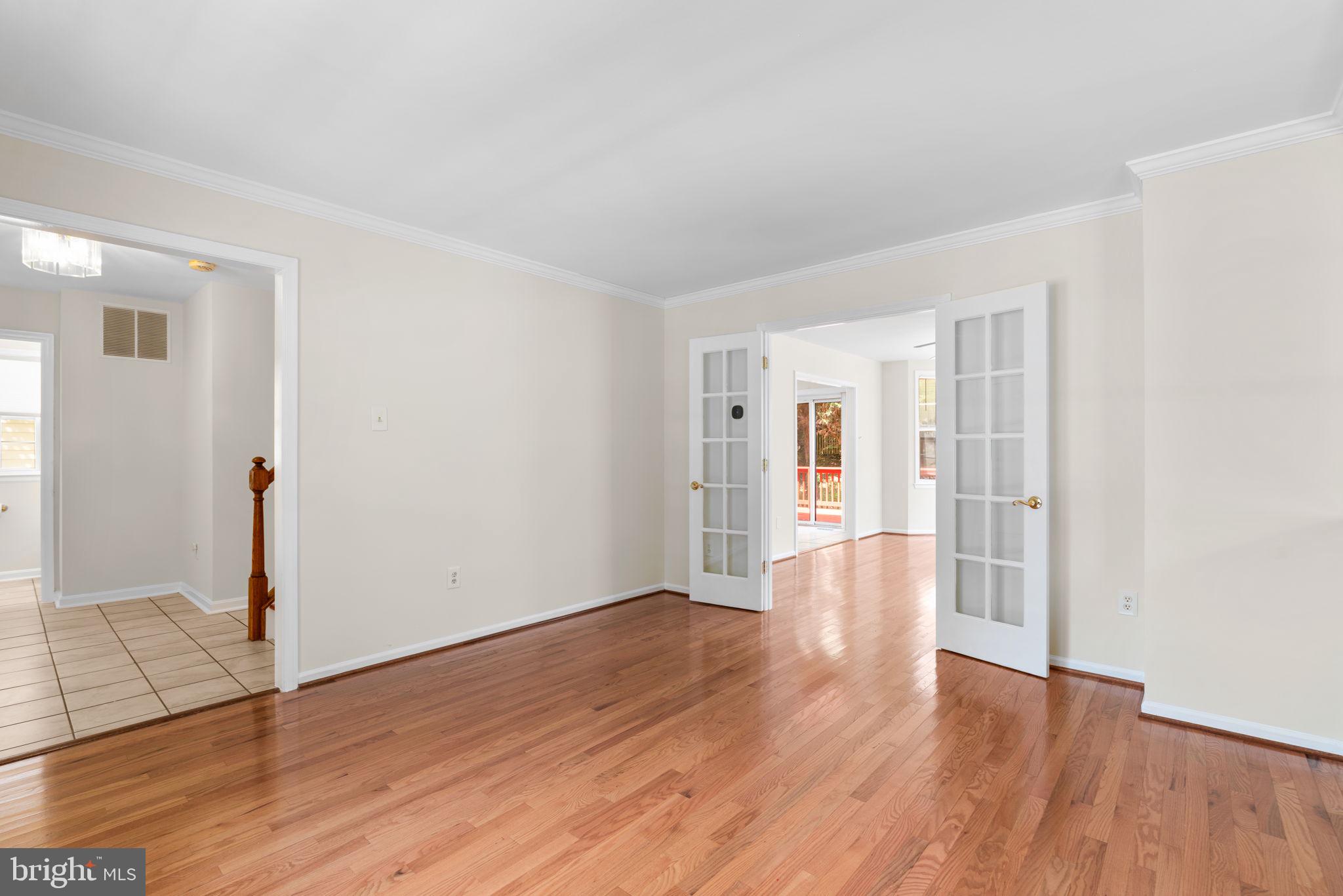 VILLAGE  OF PAINTERS MILL - Residential