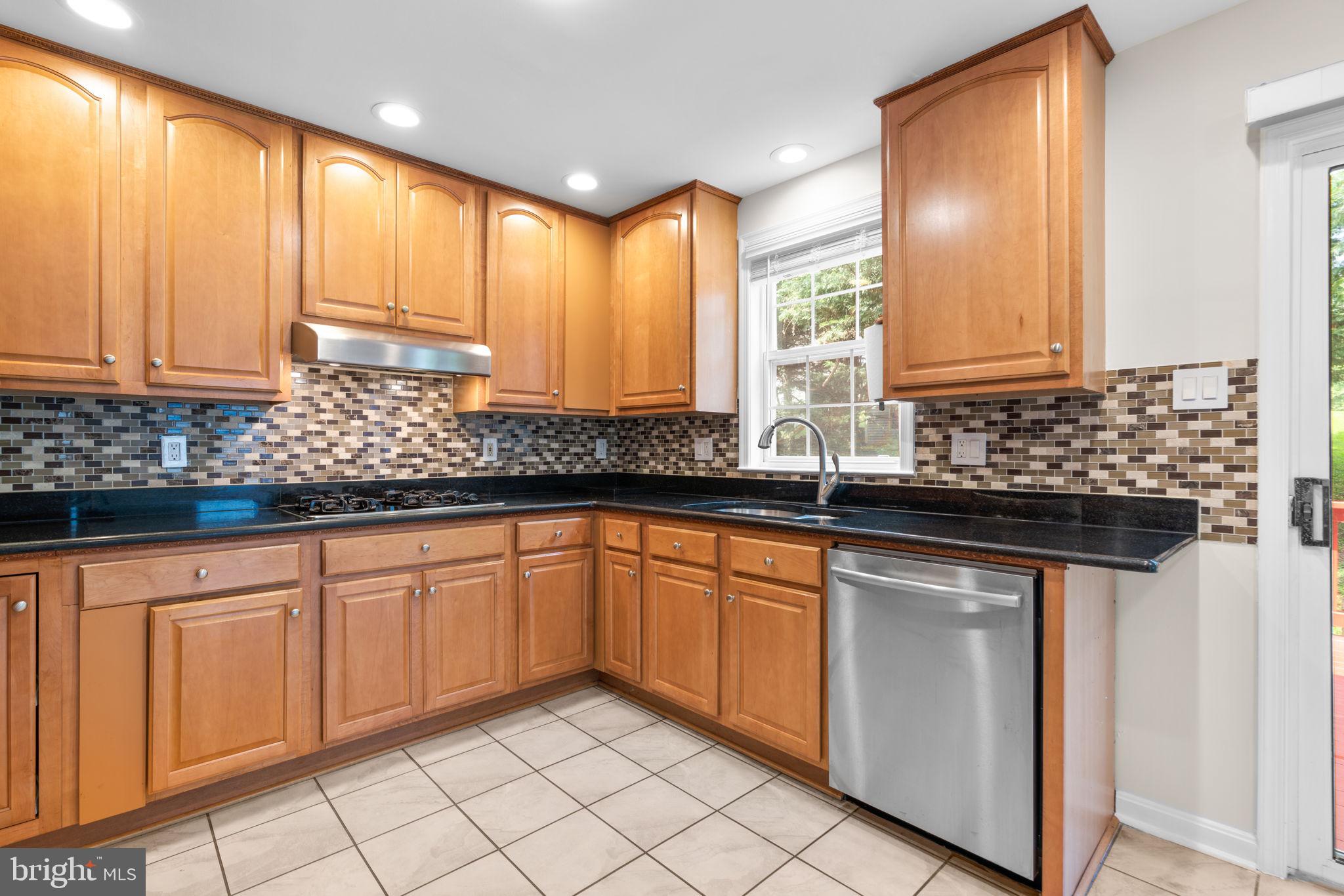 VILLAGE  OF PAINTERS MILL - Residential