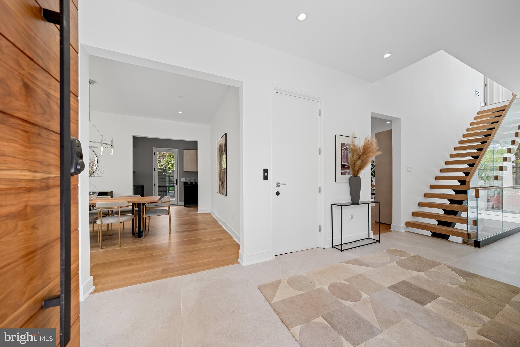 7805 MOORLAND LANE