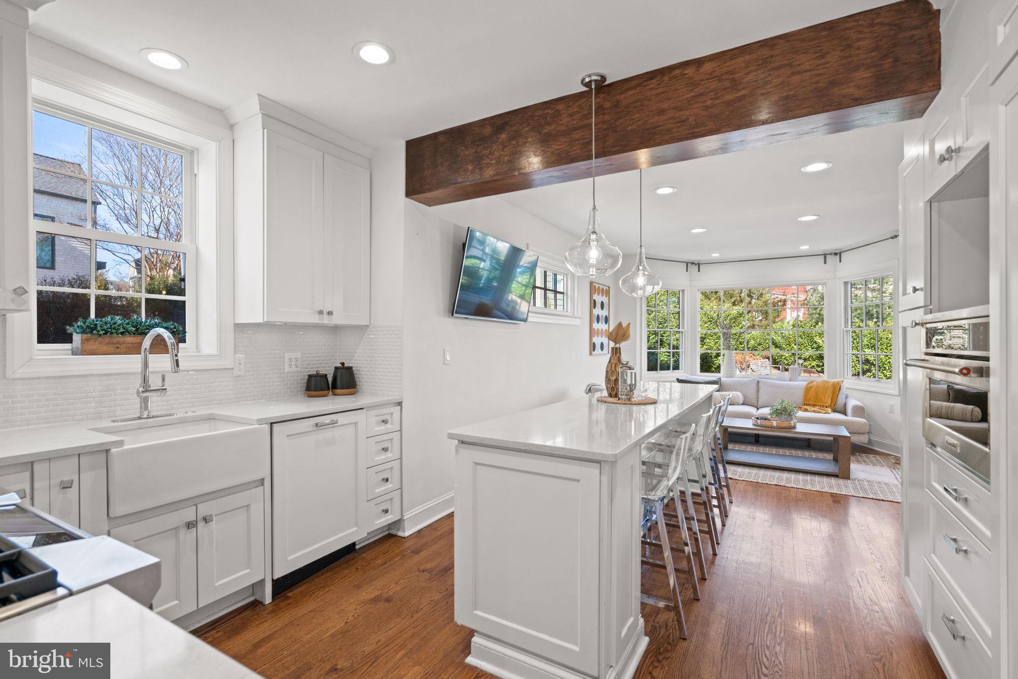 CHEVY CHASE - Residential