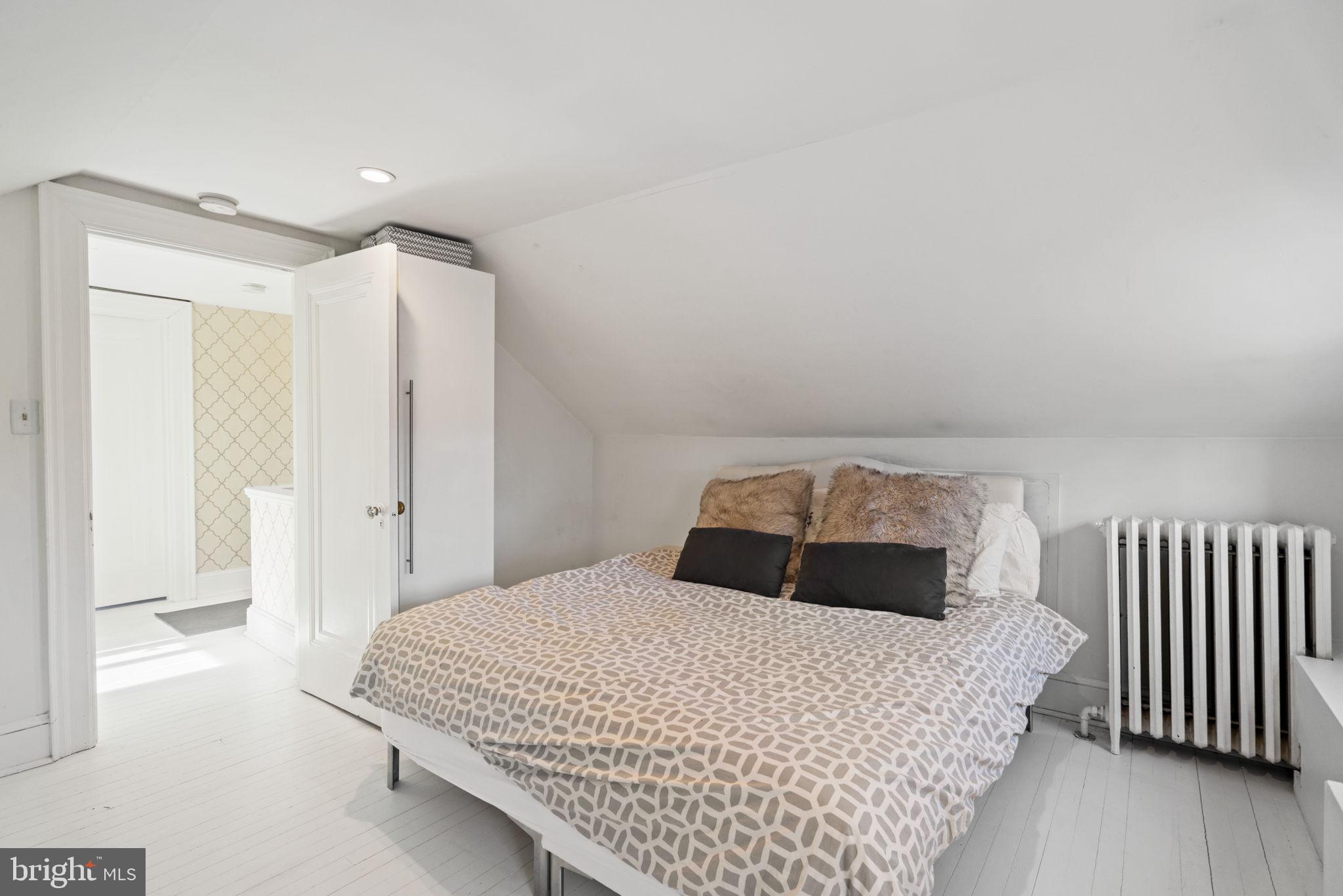 CHEVY CHASE - Residential