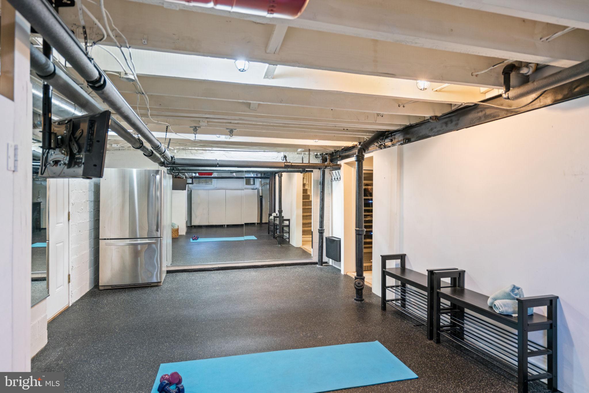 CHEVY CHASE - Residential