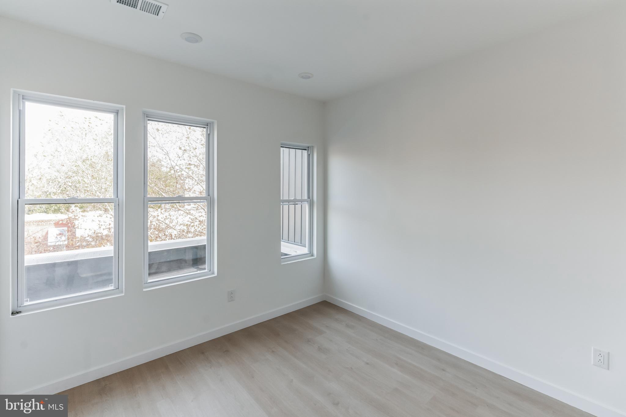 PHILADELPHIA (WEST) - Residential Lease