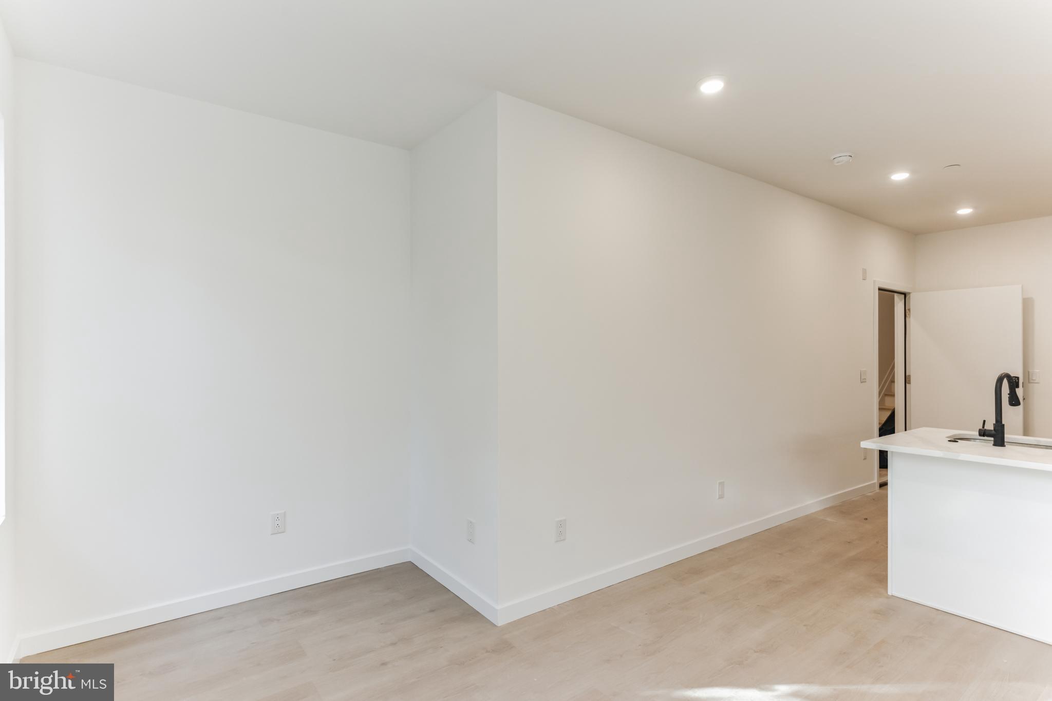 PHILADELPHIA (WEST) - Residential Lease