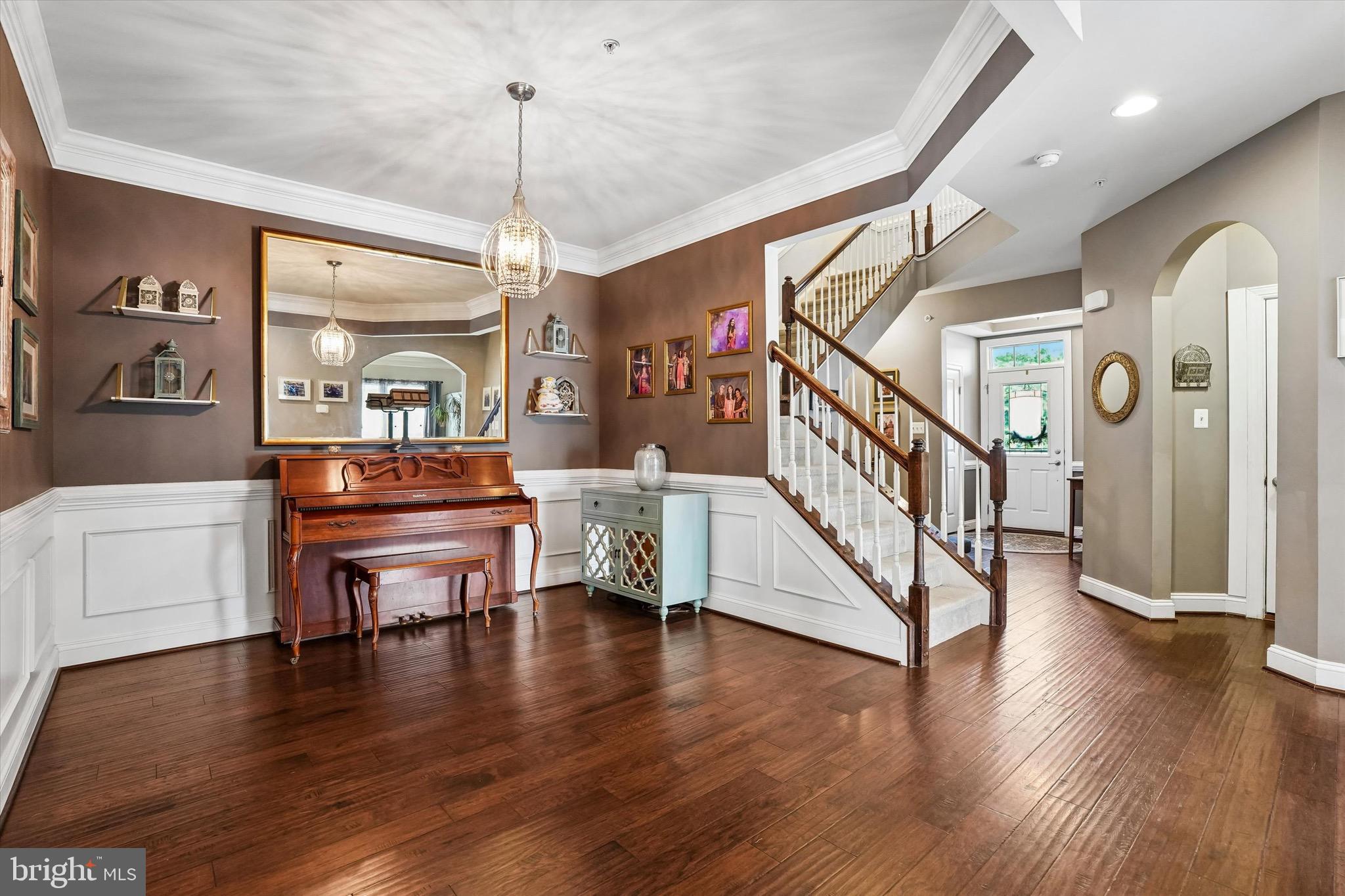 501 DEBORAH COURT