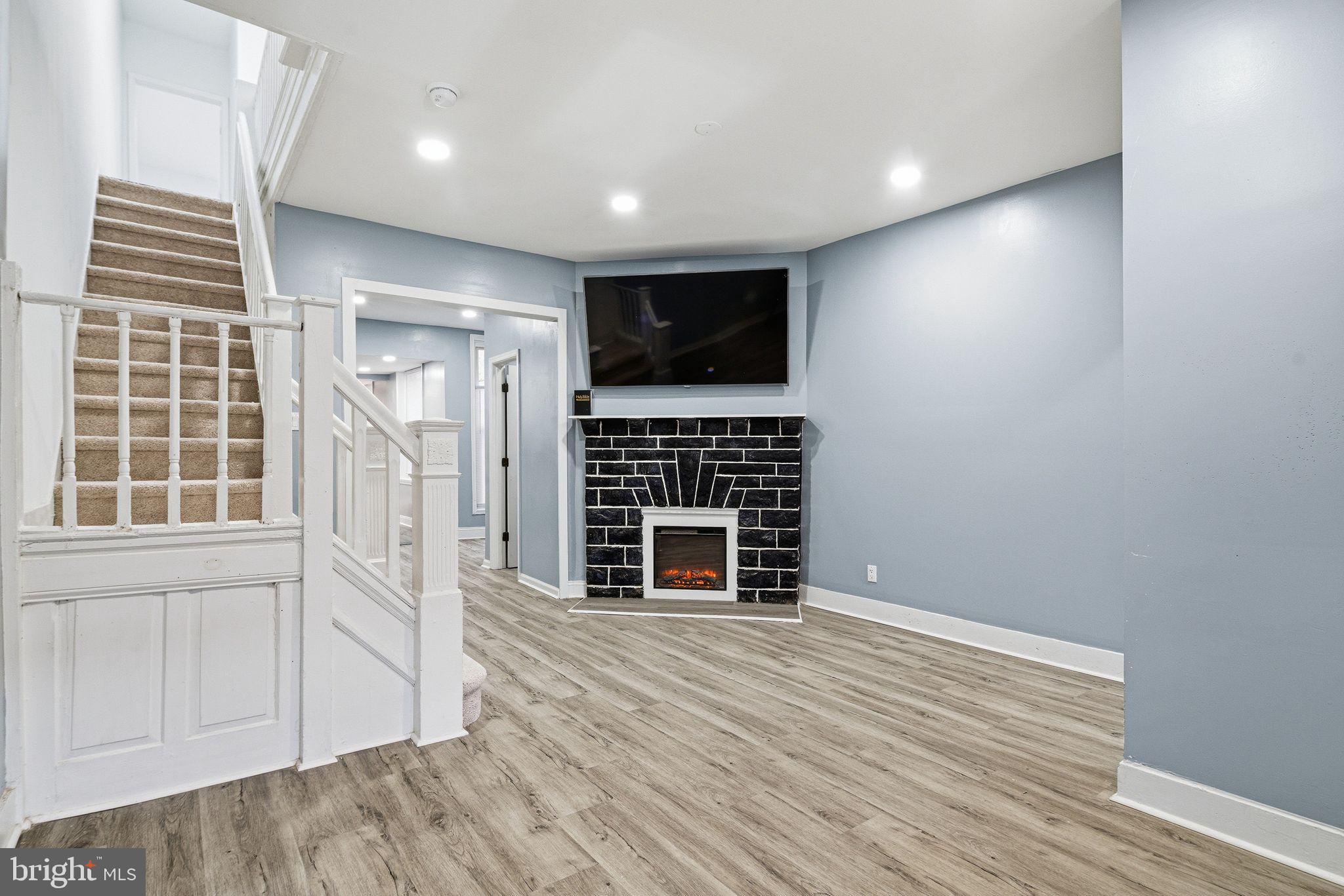 4045 OLD YORK