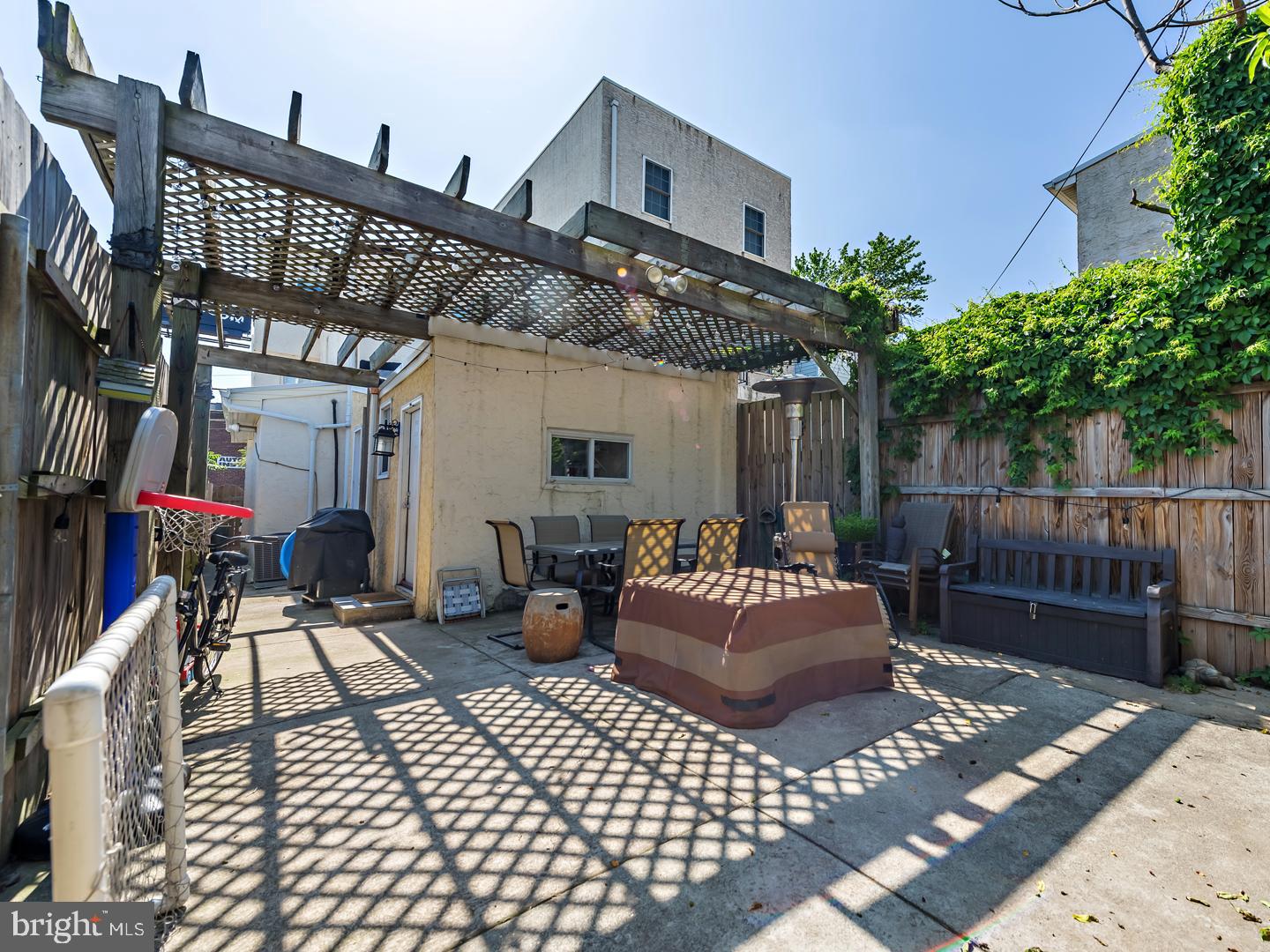 FISHTOWN - Residential Lease
