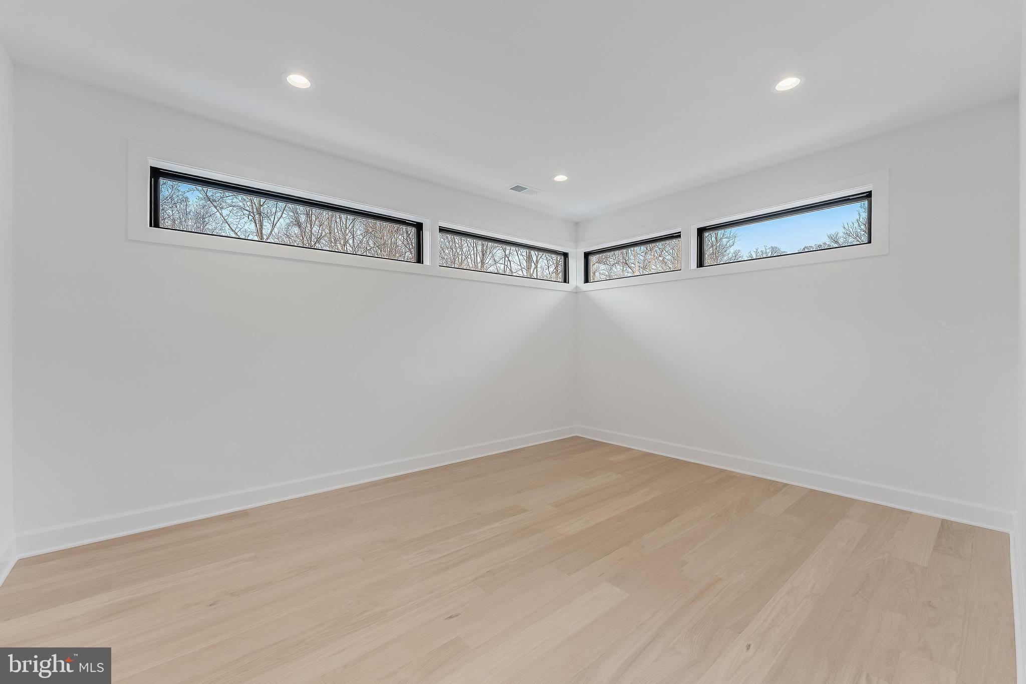 GREEN ACRES - Residential